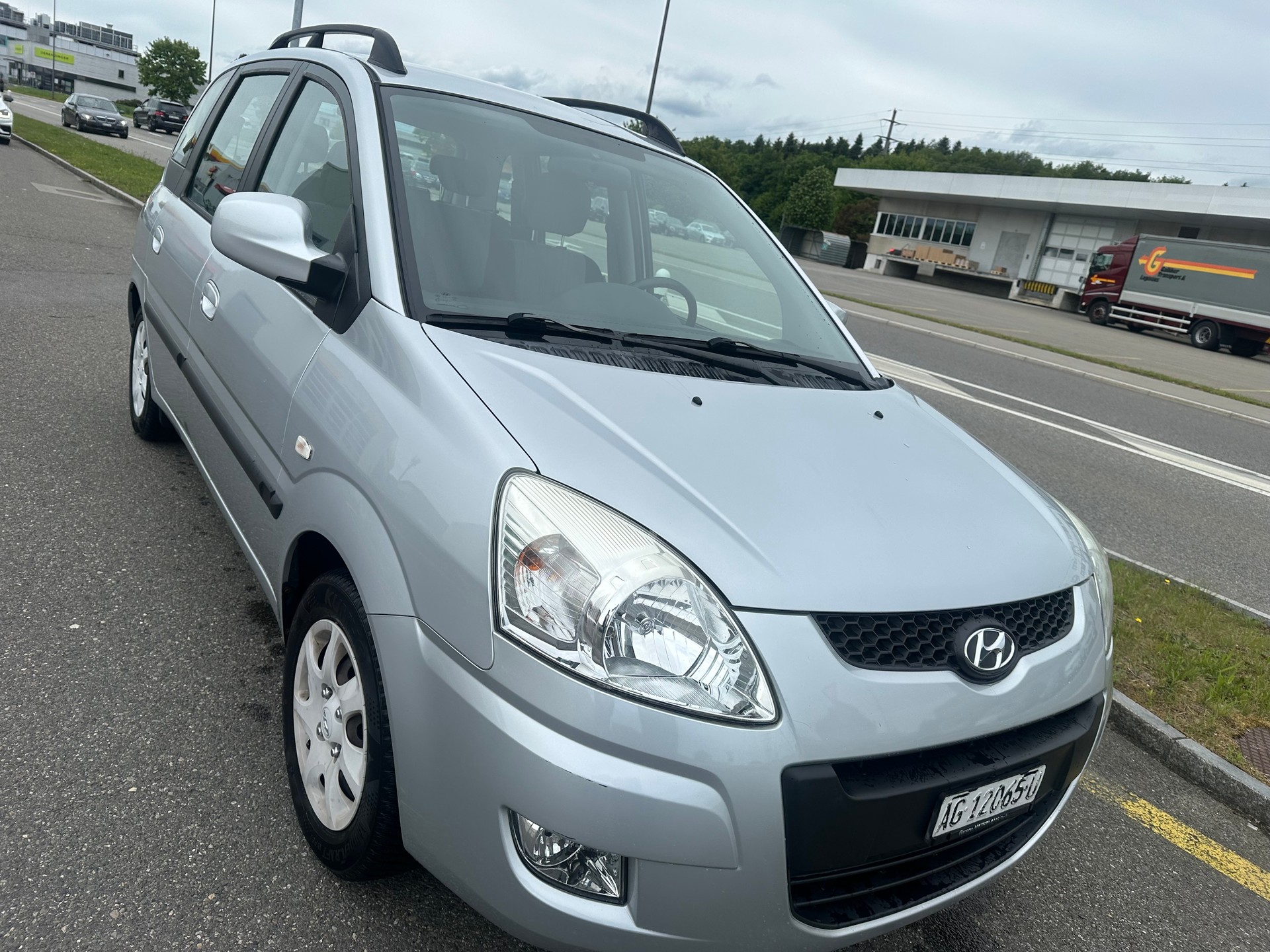 HYUNDAI Matrix 1.6i 16V Style Automatic-image-1