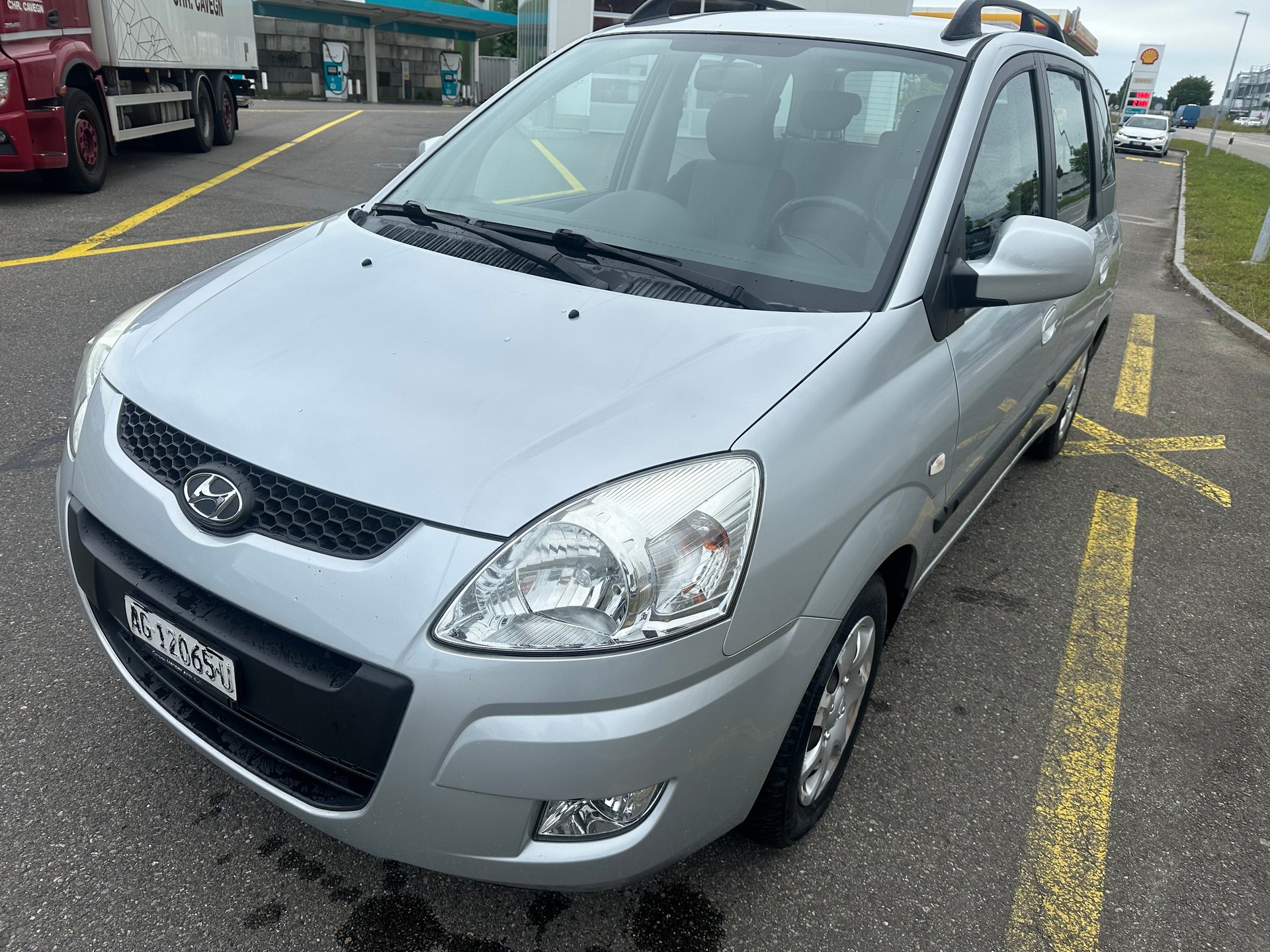 HYUNDAI Matrix 1.6i 16V Style Automatic-image-0