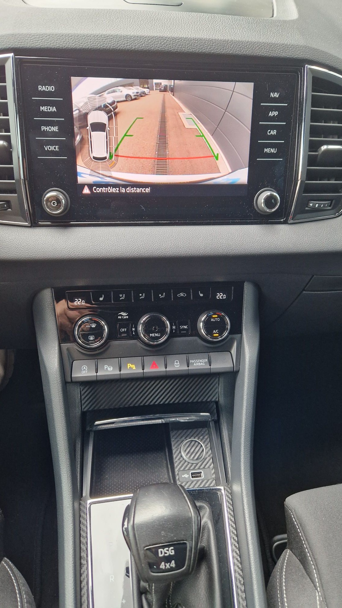 SKODA Karoq 2.0 TSI SportLine 4x4 DSG-image-15
