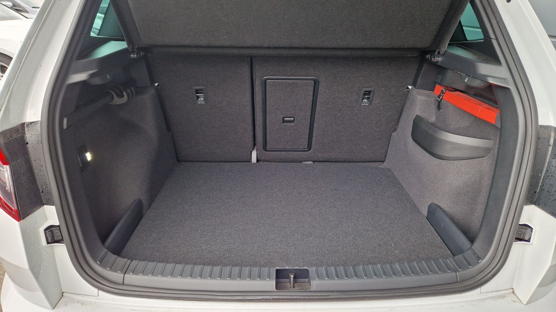 SKODA Karoq 2.0 TSI SportLine 4x4 DSG-image-8