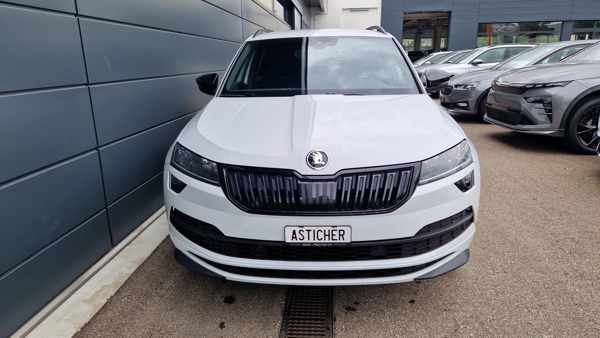 SKODA Karoq 2.0 TSI SportLine 4x4 DSG-image-1