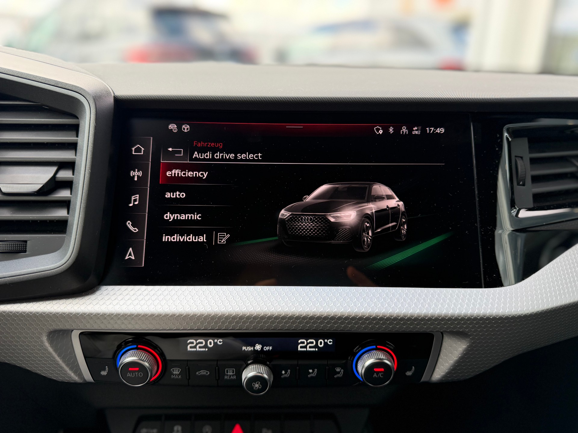 AUDI A1 Sportback 30 TFSI S Line Attraction S-tronic-image-20