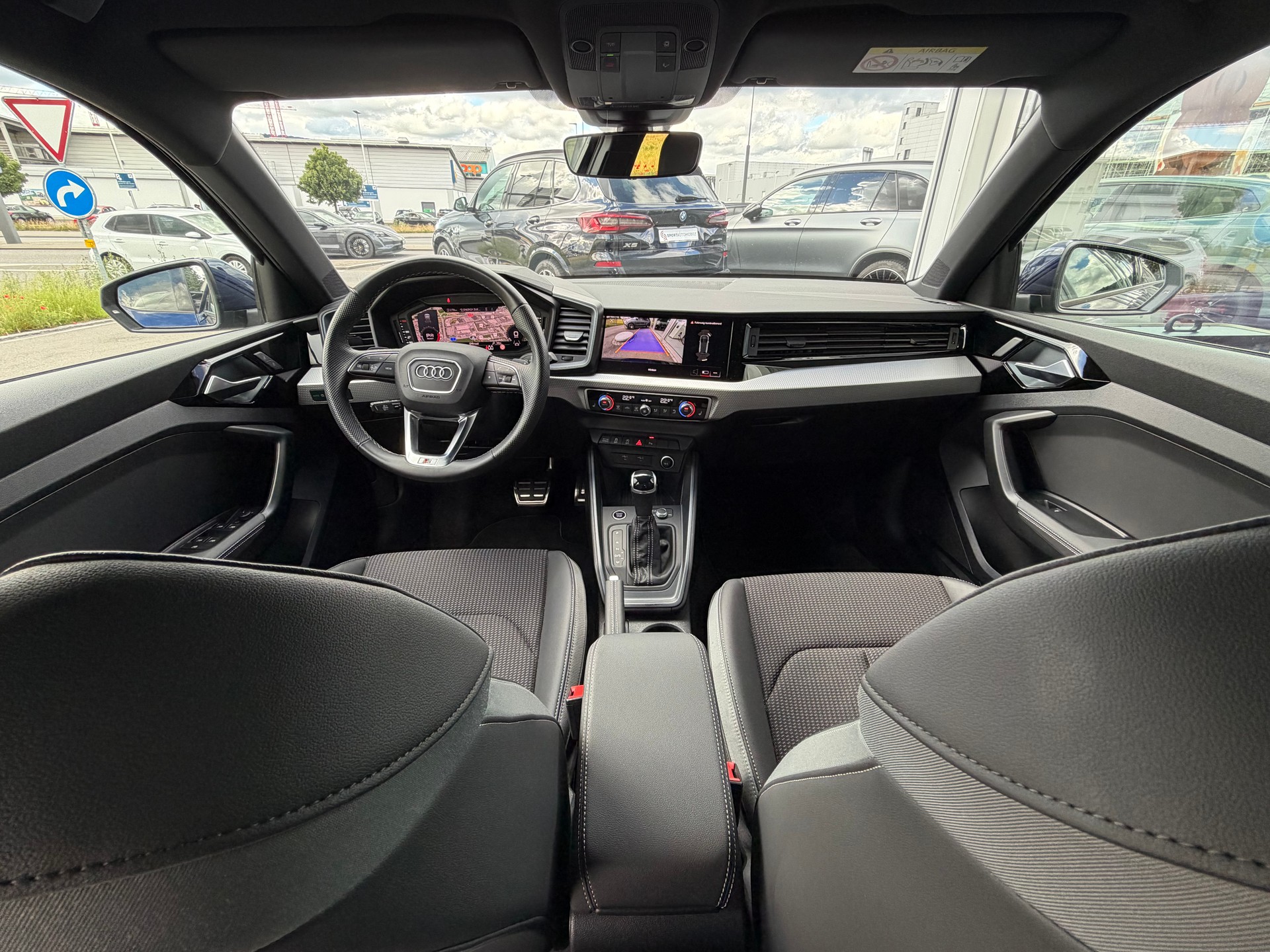 AUDI A1 Sportback 30 TFSI S Line Attraction S-tronic-image-12