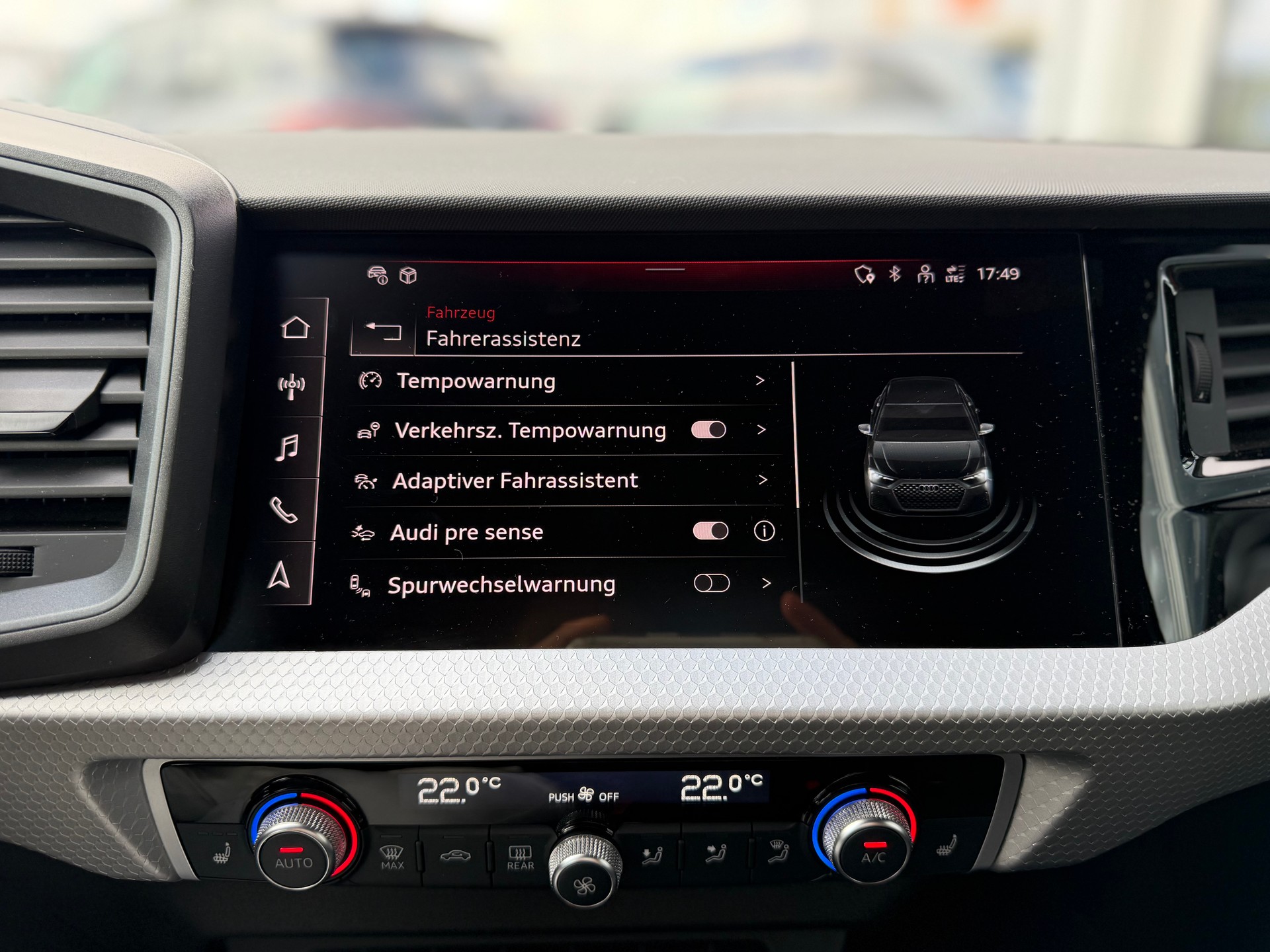 AUDI A1 Sportback 30 TFSI S Line Attraction S-tronic-image-19