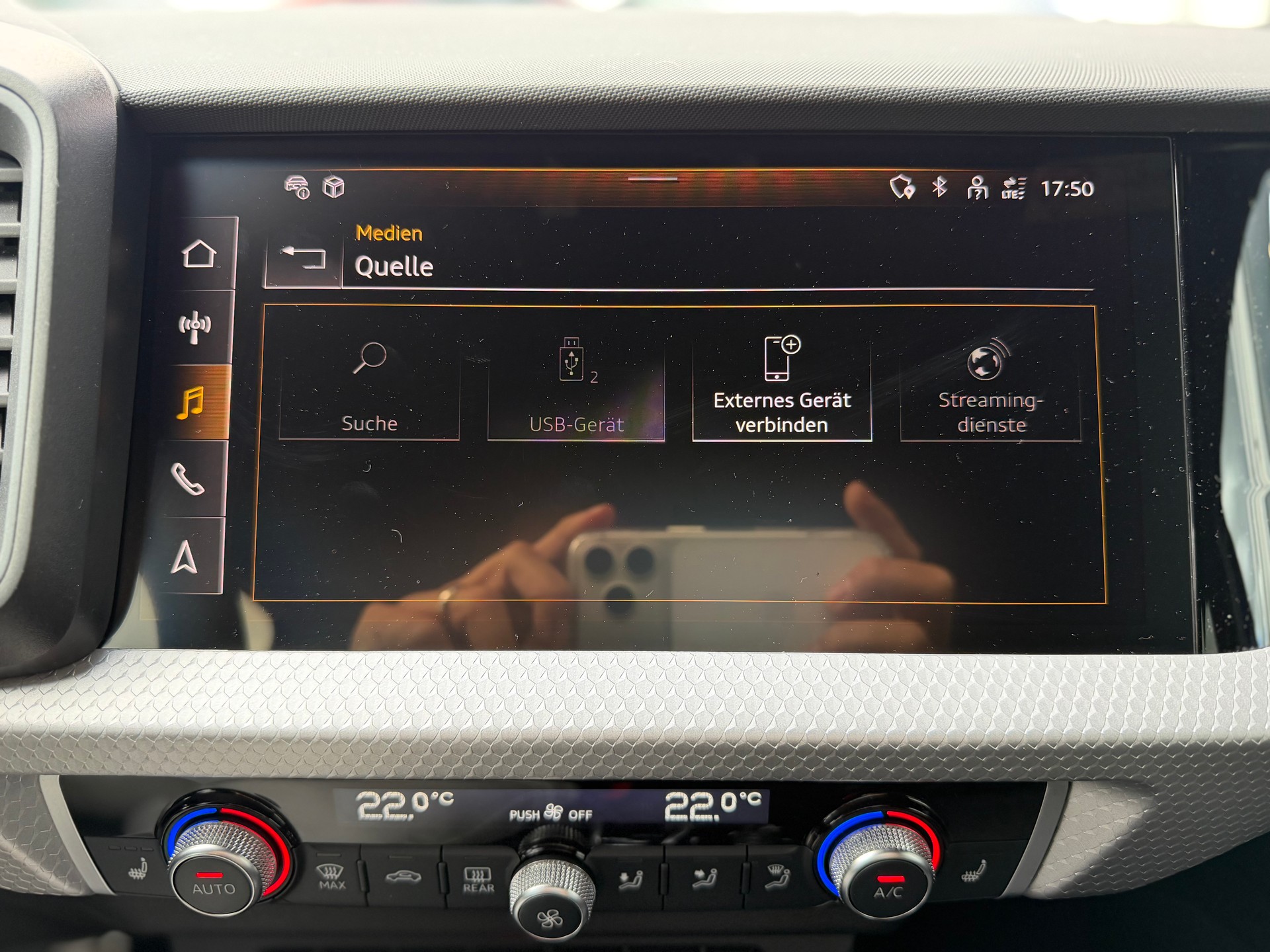 AUDI A1 Sportback 30 TFSI S Line Attraction S-tronic-image-27