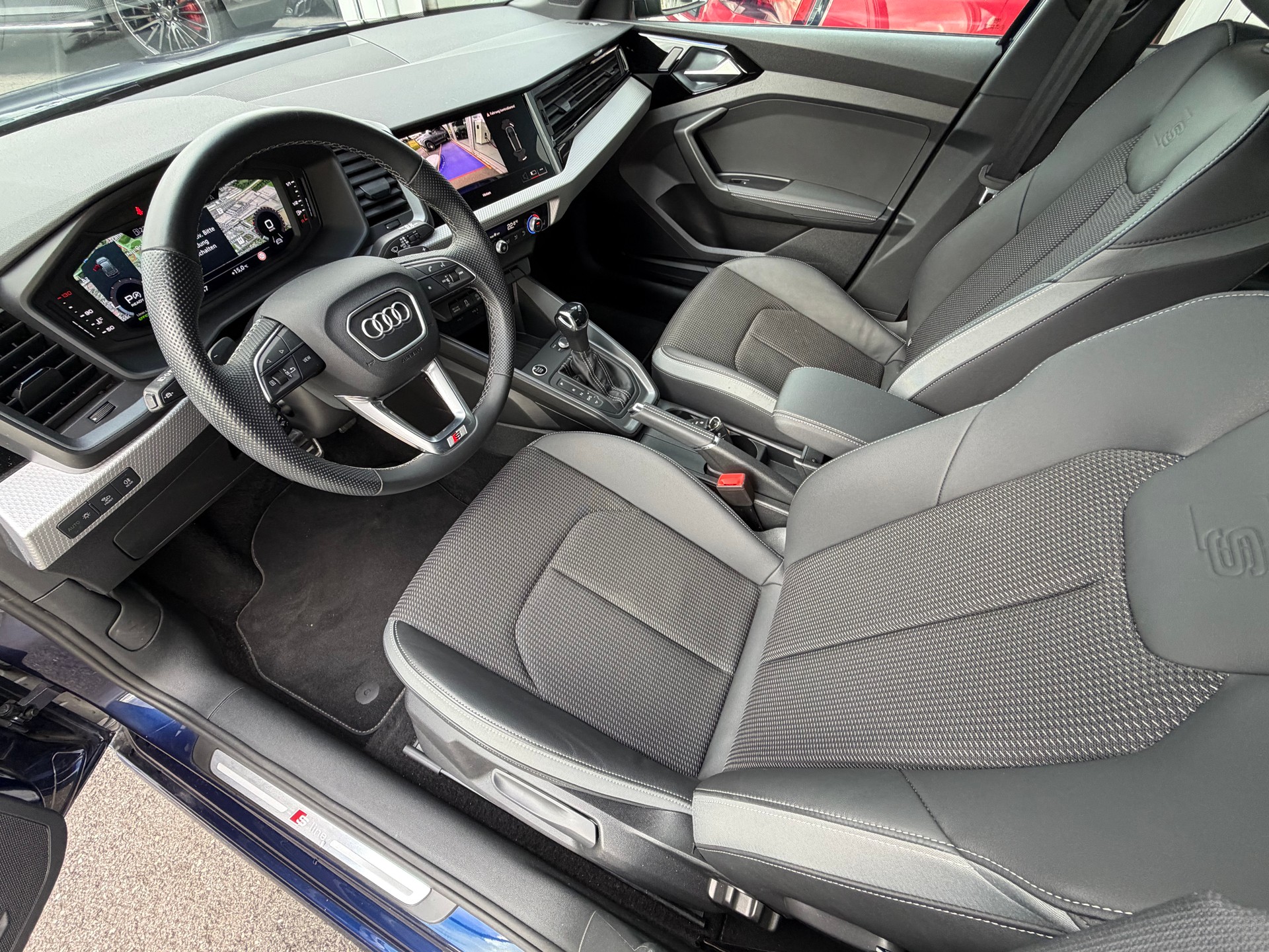 AUDI A1 Sportback 30 TFSI S Line Attraction S-tronic-image-15