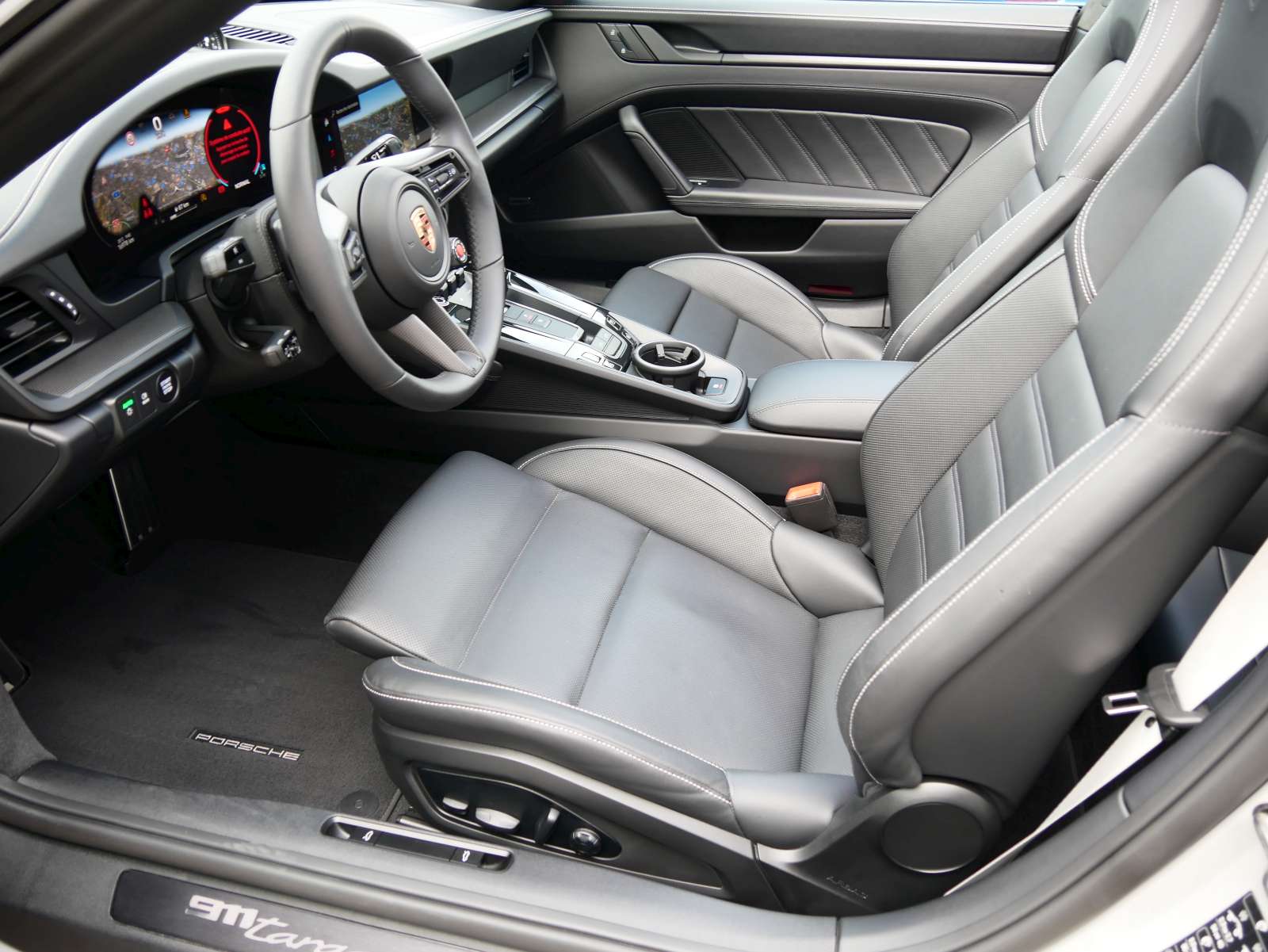 PORSCHE 911 Targa 4 GTS PDK-image-9
