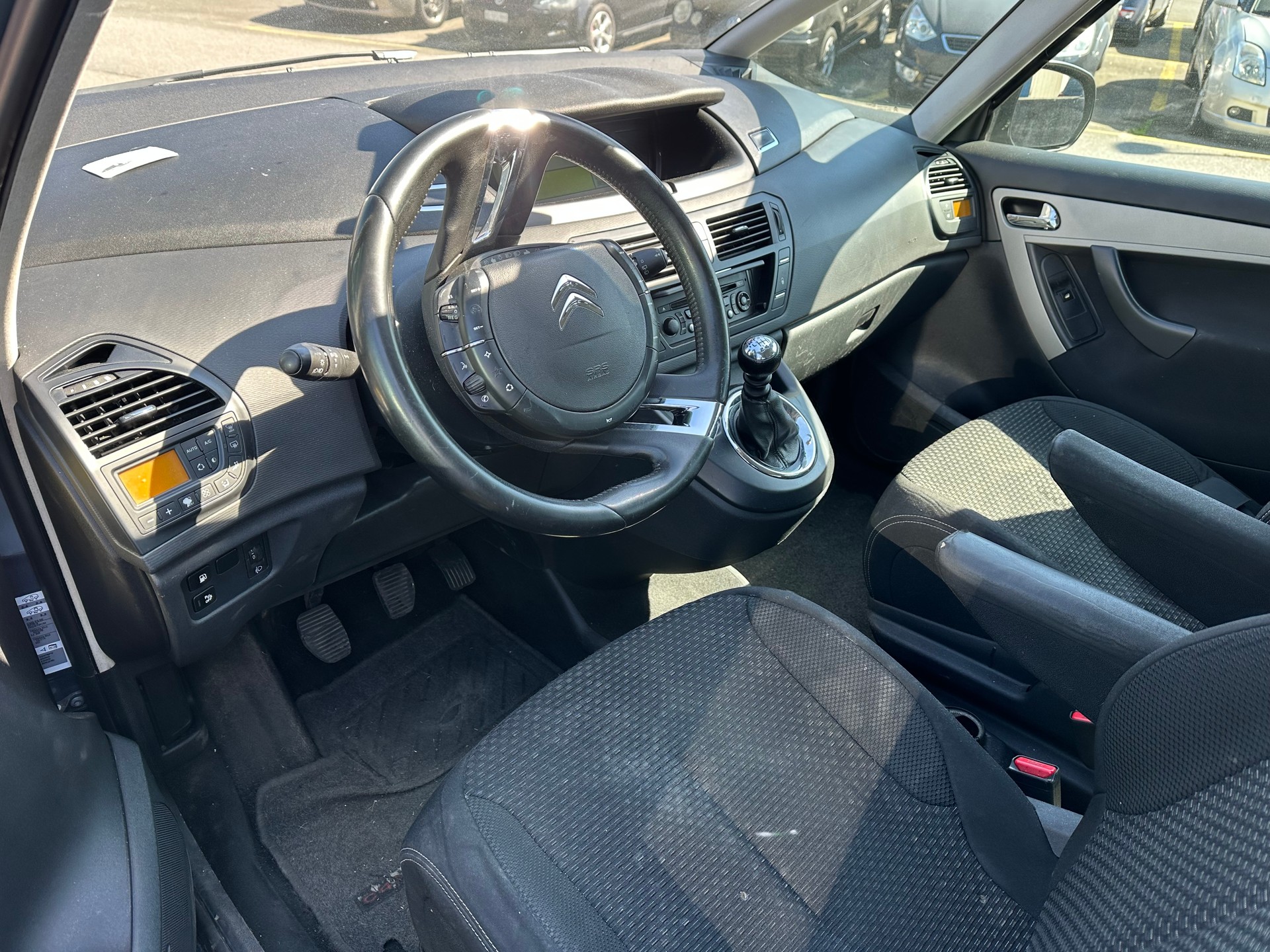 CITROEN C4 Picasso 1.6 HDI 16V Séduction-image-5