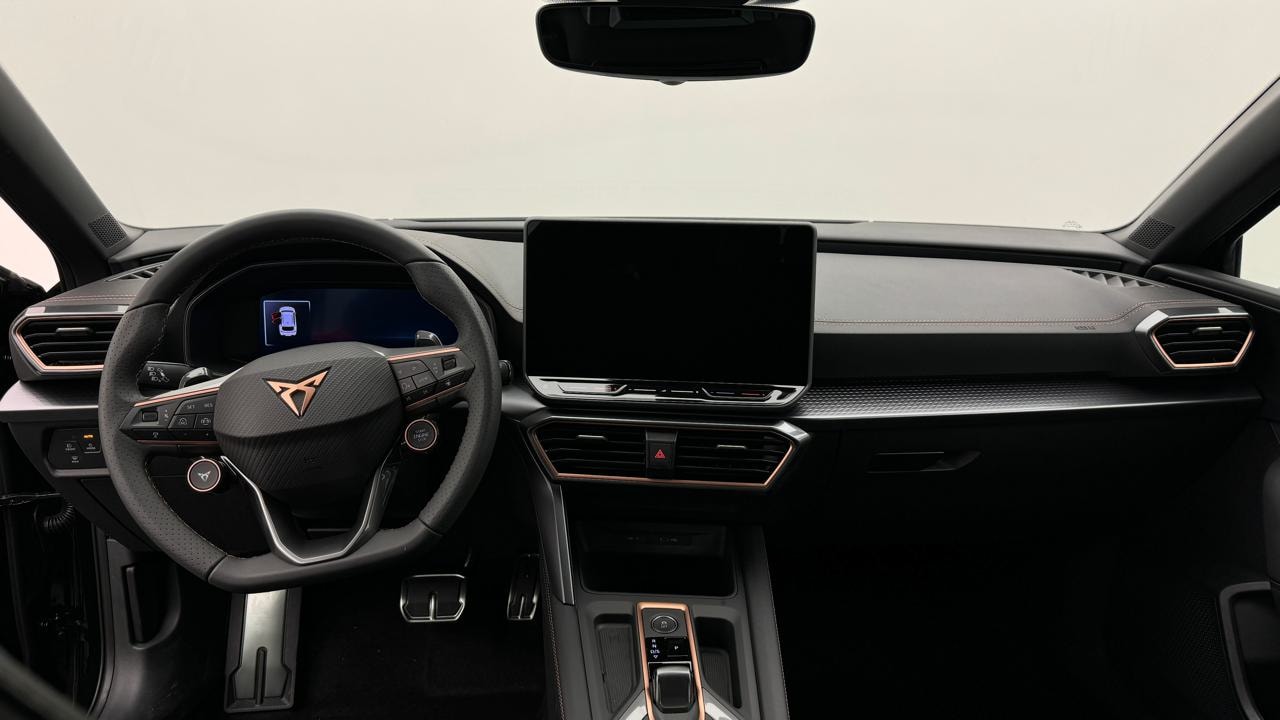 CUPRA LEON ST 2.0 TSI VZ Black Edition-image-5