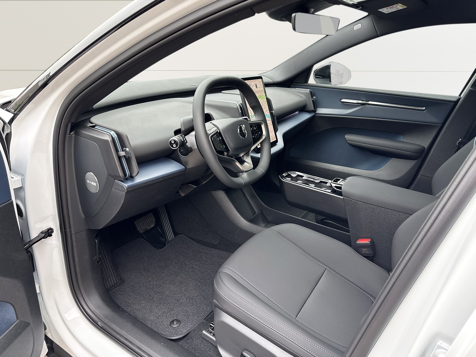 VOLVO EX30 E60 Twin Ultra Performance AWD-image-6