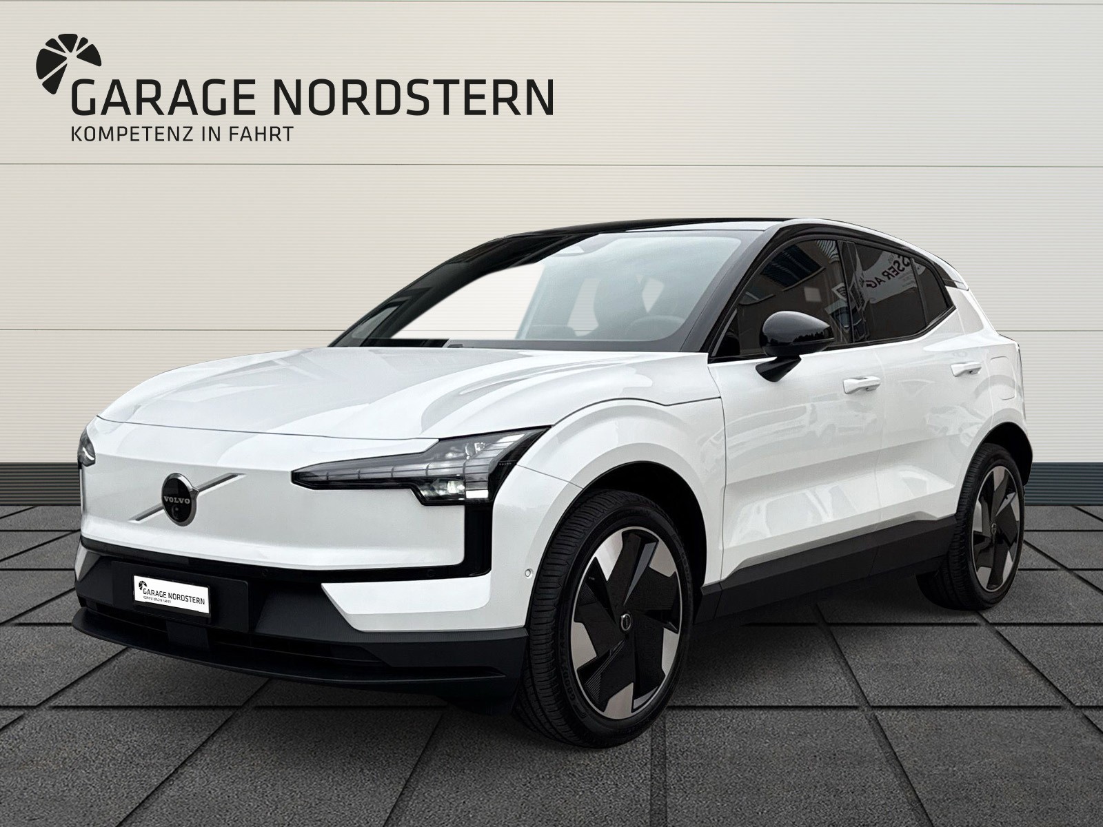 VOLVO EX30 E60 Twin Ultra Performance AWD-image-0