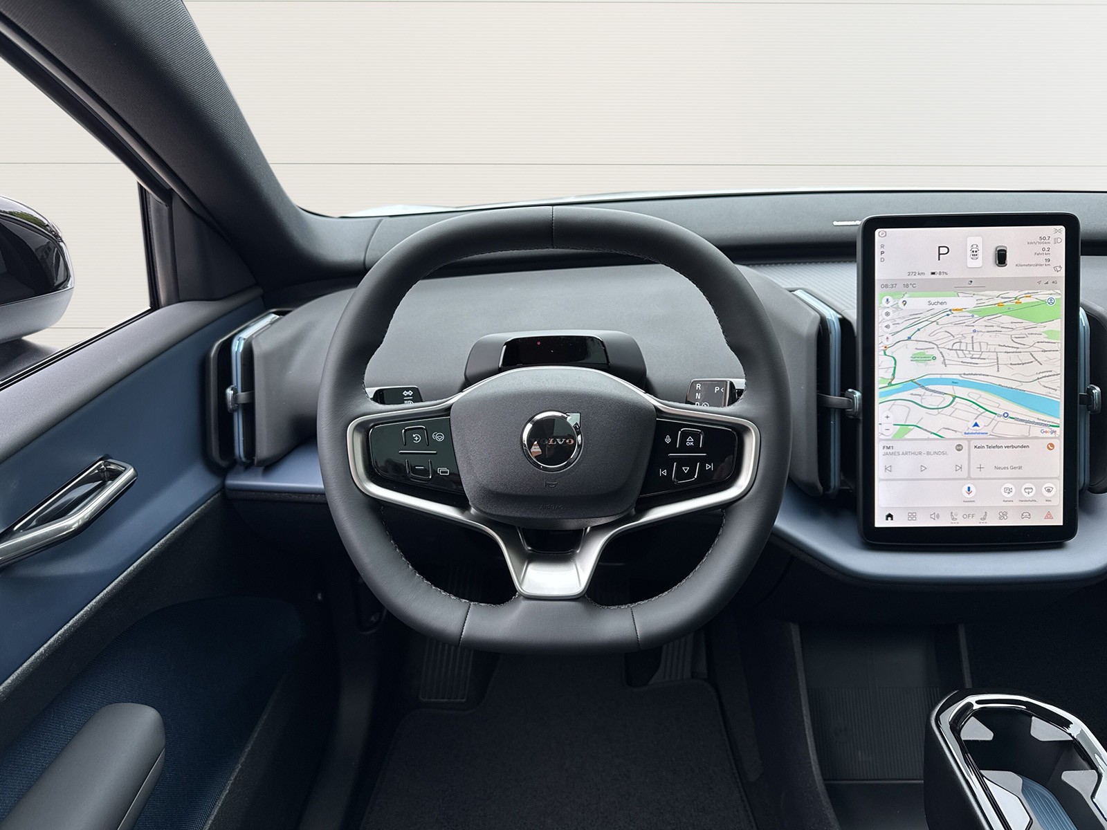 VOLVO EX30 E60 Twin Ultra Performance AWD-image-13