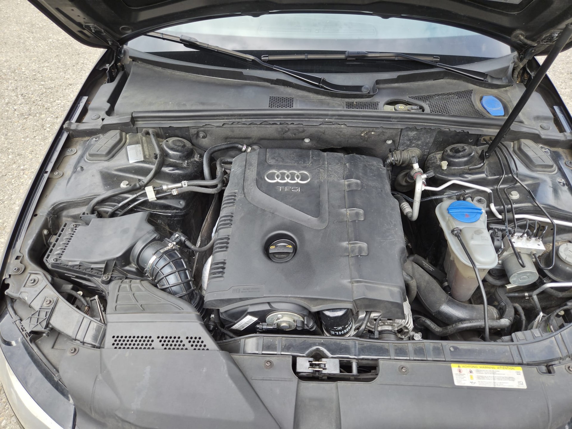 AUDI A4 Limousine 2.0 TFSI-image-13