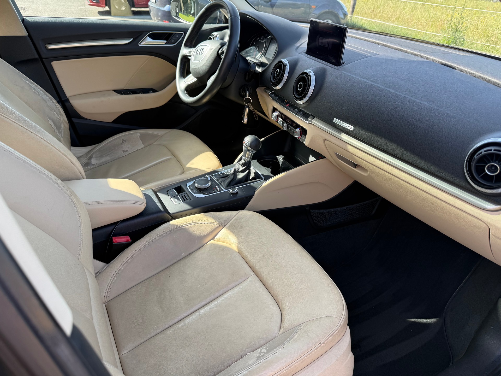 AUDI A3 Sportback 1.8 TFSI Ambiente quattro S-tronic-image-8