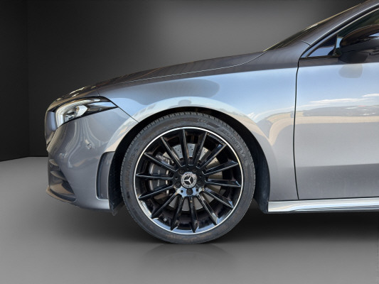 MERCEDES-BENZ A 250 AMG Line 4Matic-image-4