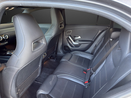 MERCEDES-BENZ A 250 AMG Line 4Matic-image-6