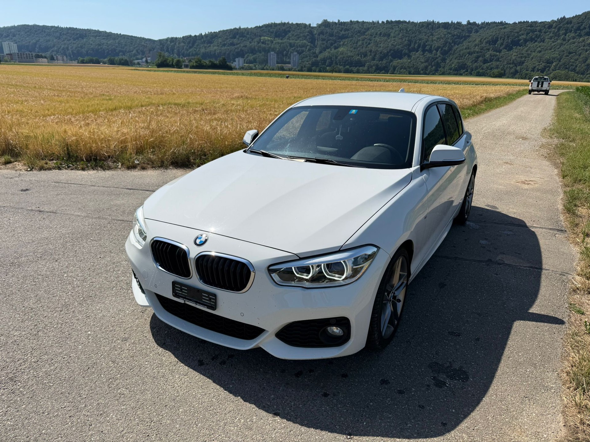 BMW 118i M Sport Steptronic-image-0