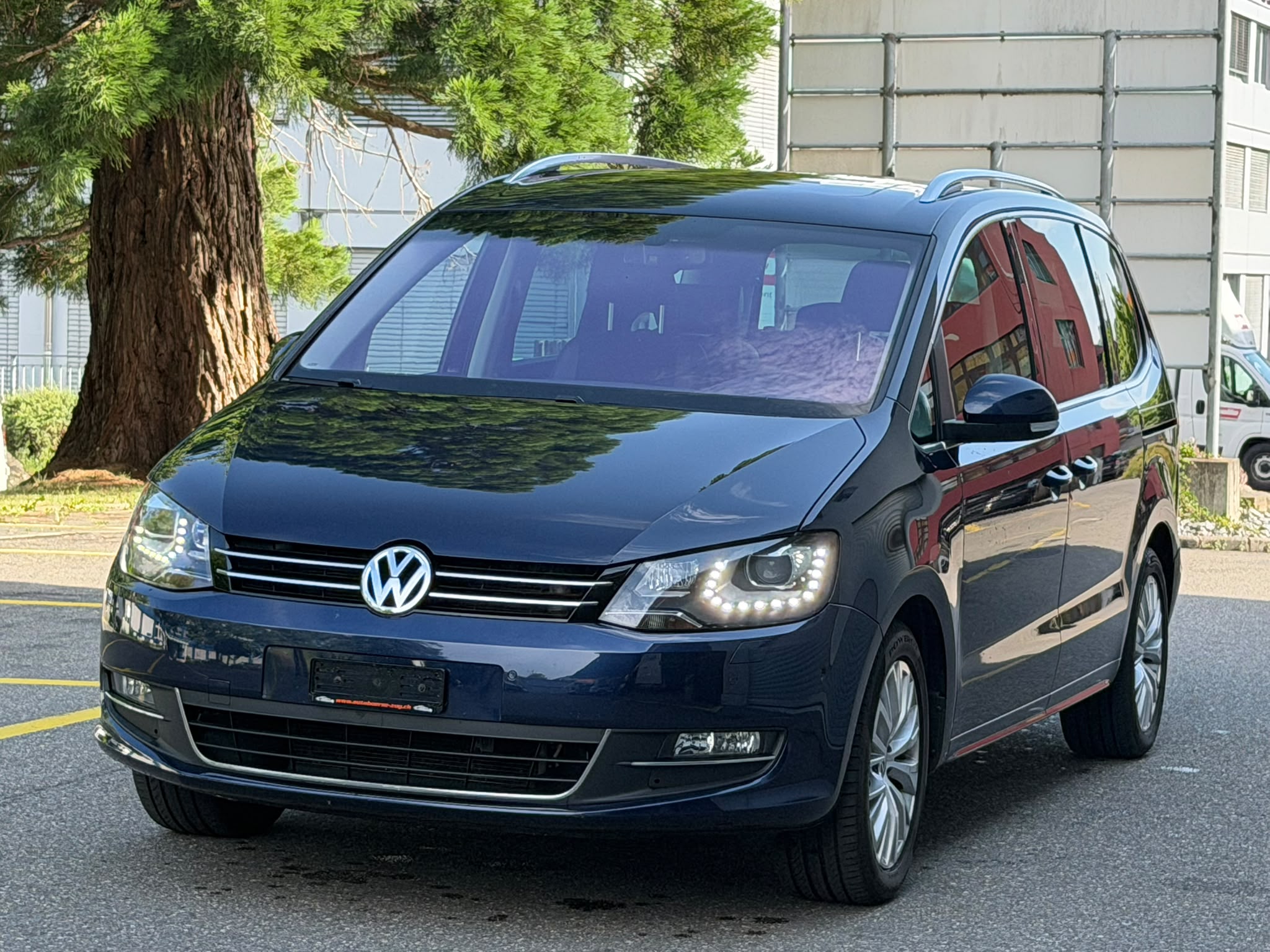 VW Sharan 2.0 TSI Highline DSG — slika 7