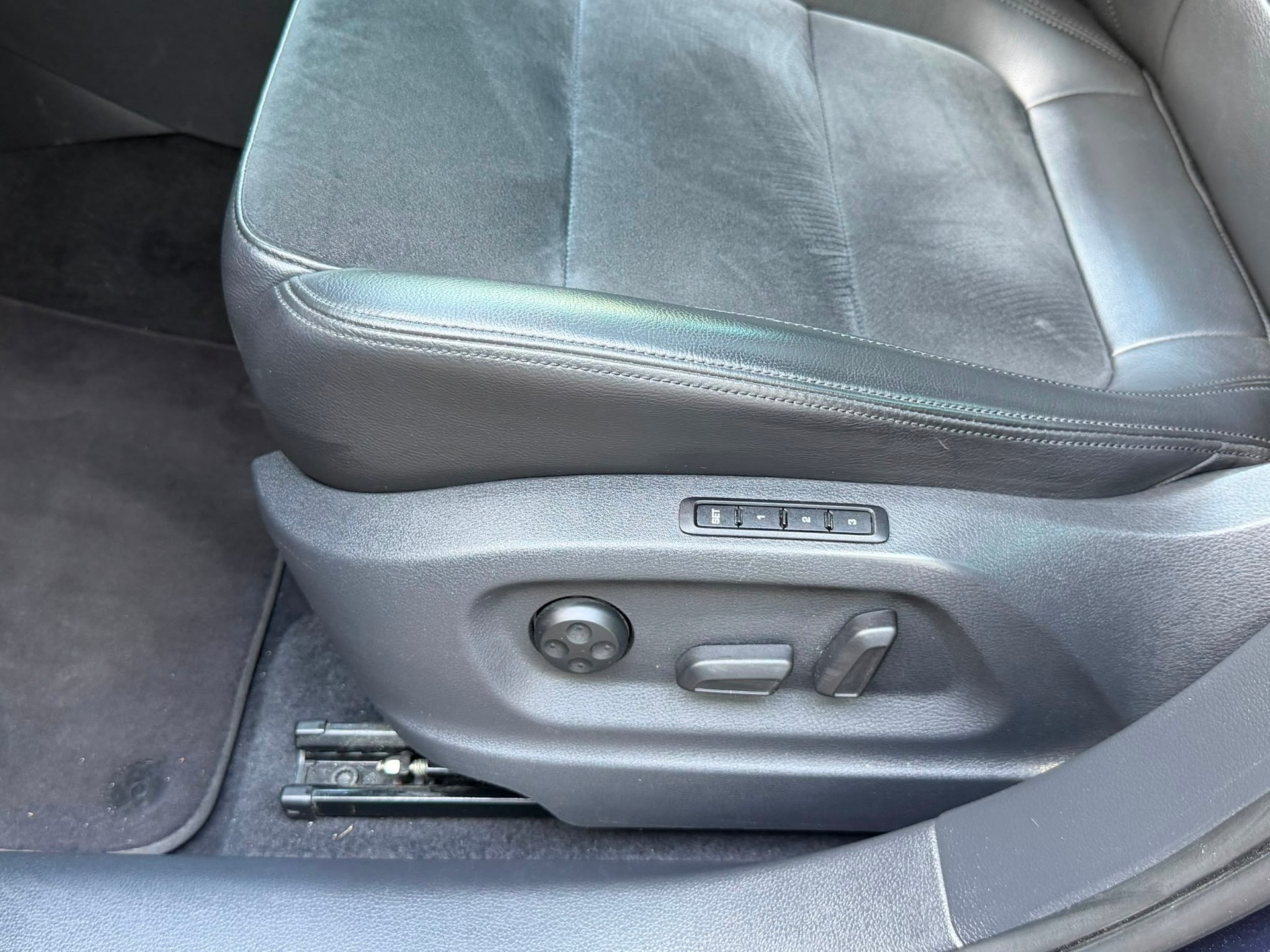 VW Sharan 2.0 TSI Highline DSG*7 Plätzer*-image-14