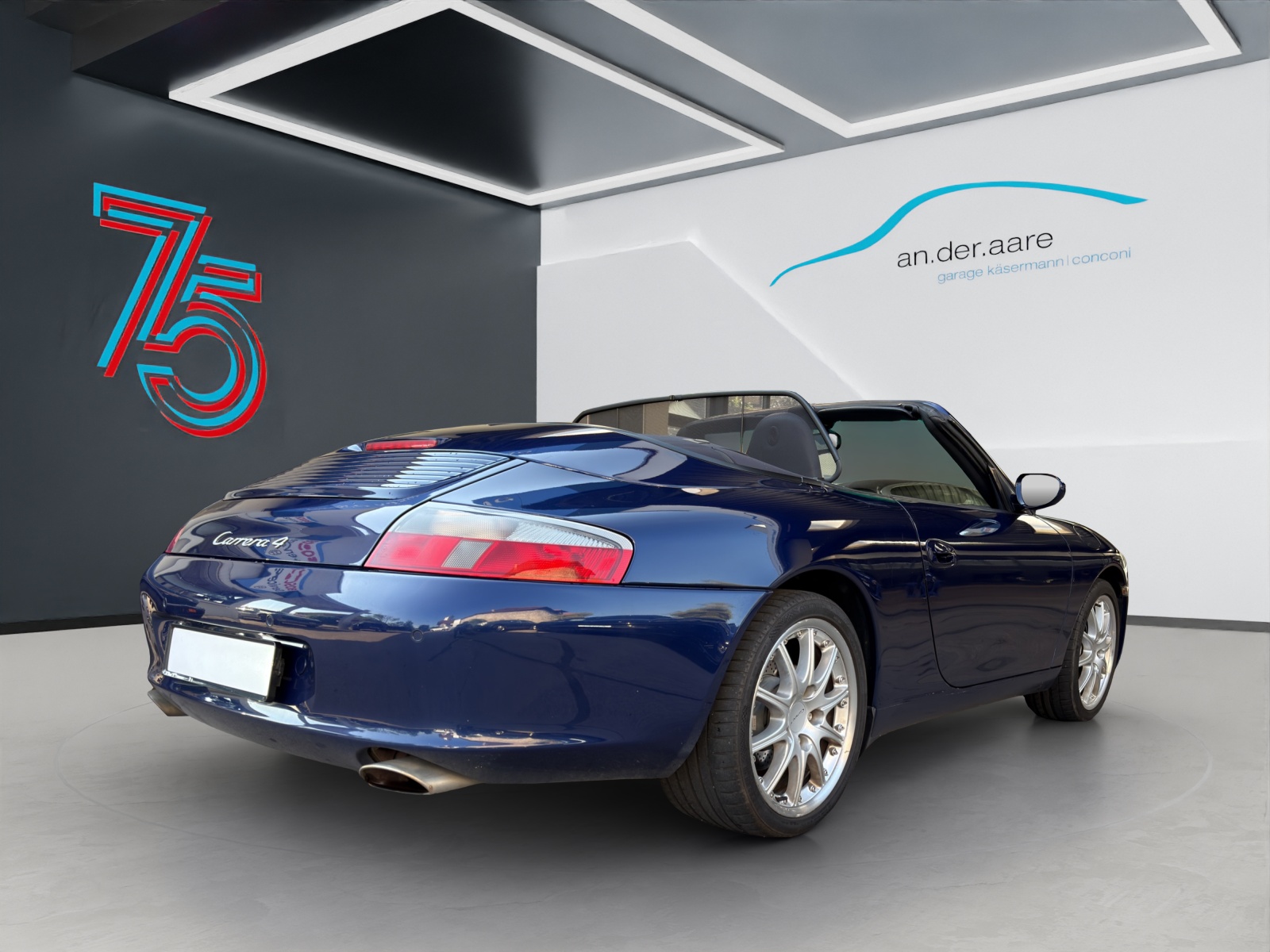 PORSCHE 911 Carrera 4 Cabrio-image-4