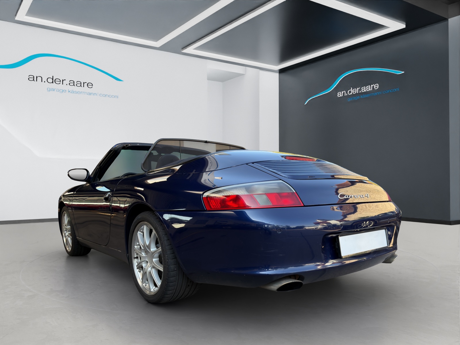 PORSCHE 911 Carrera 4 Cabrio-image-6