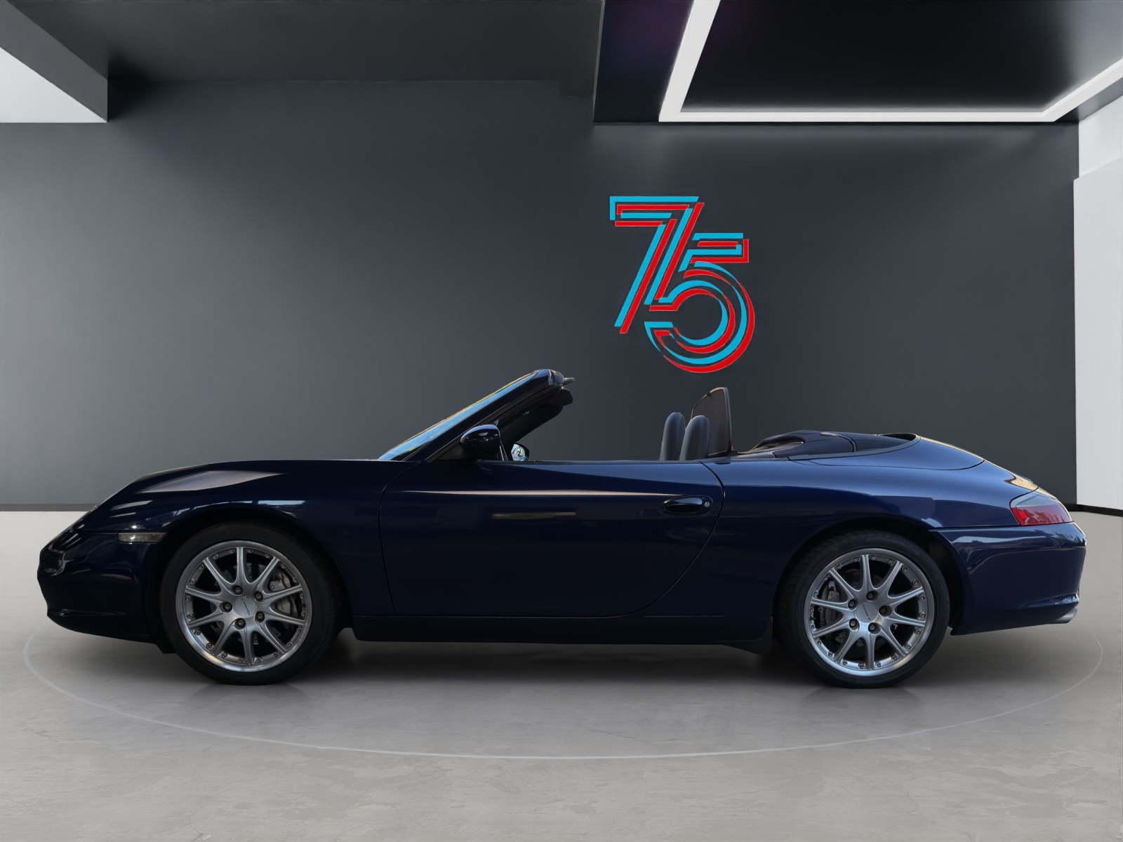 PORSCHE 911 Carrera 4 Cabrio-image-7