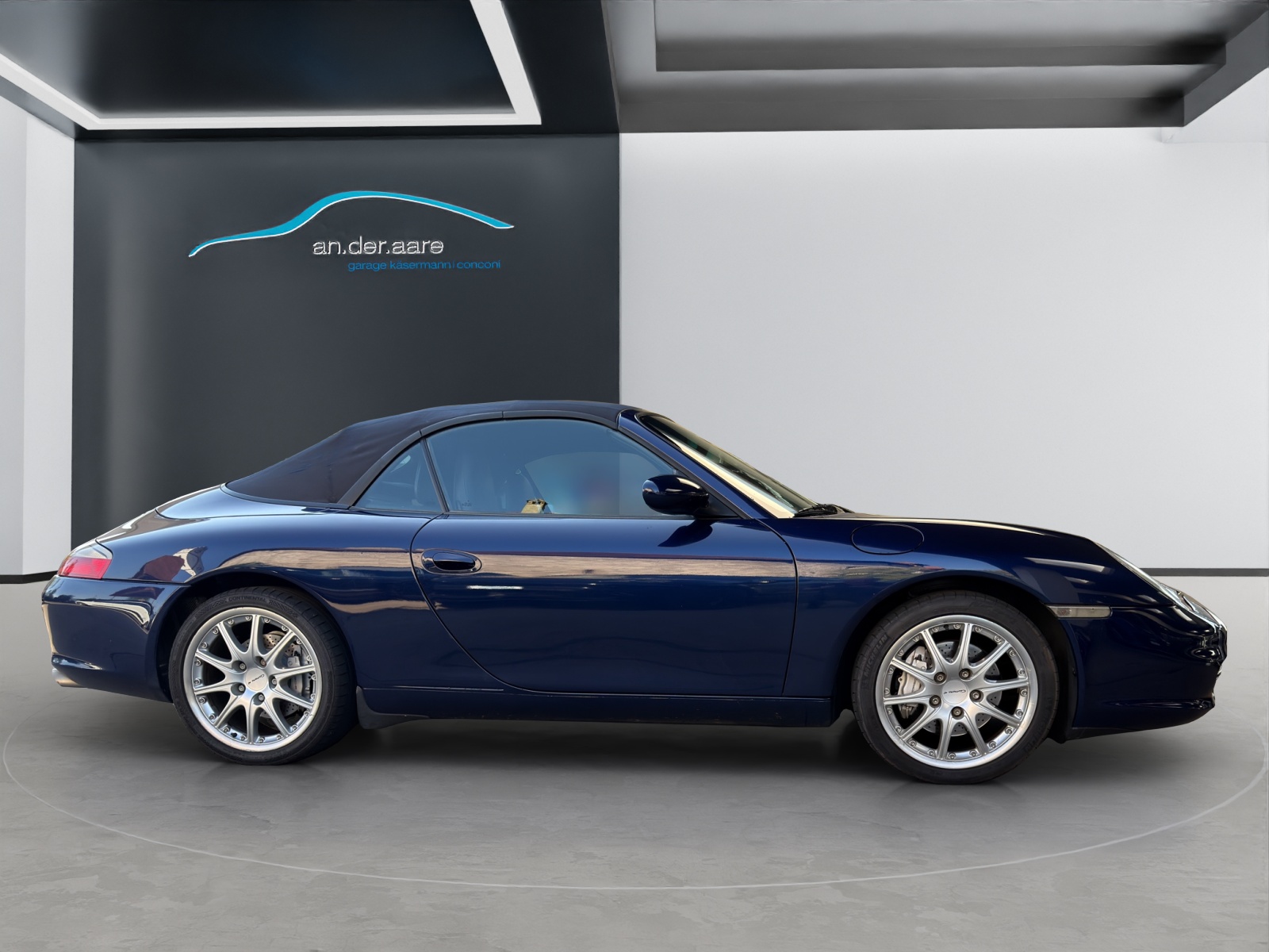 PORSCHE 911 Carrera 4 Cabrio-image-3