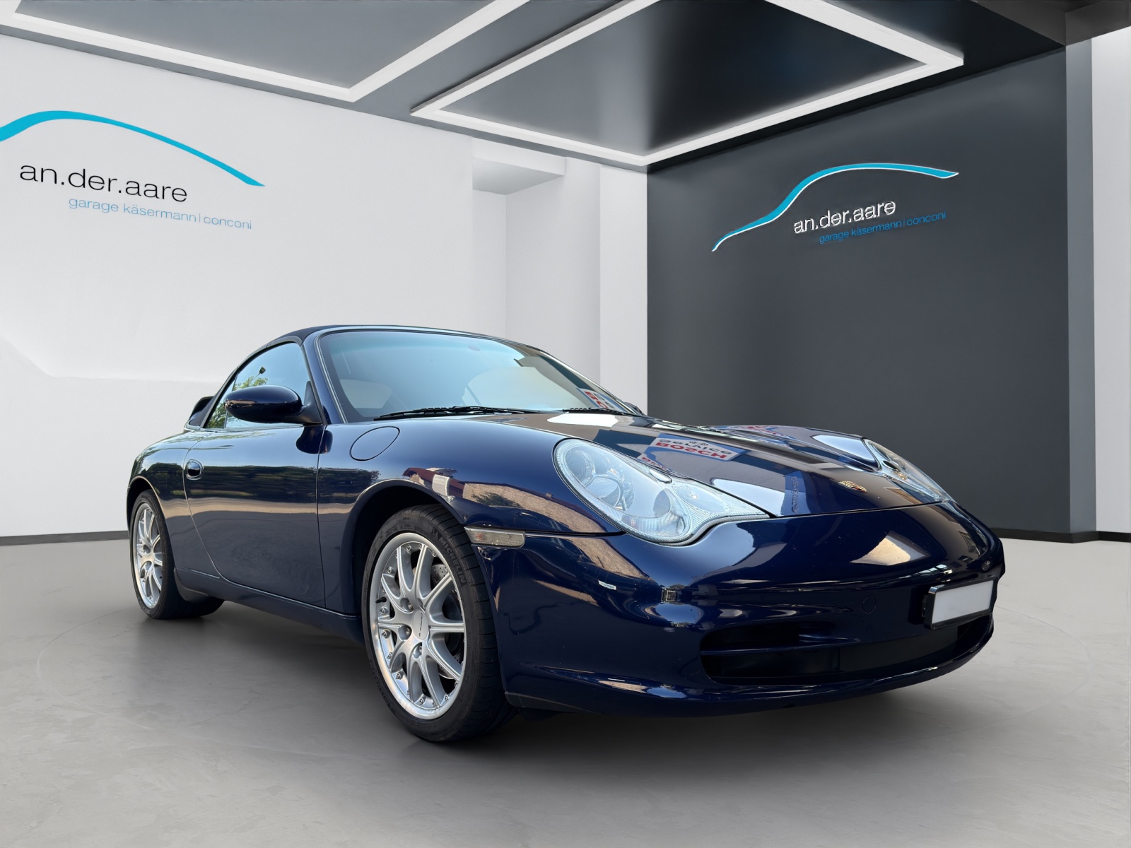 PORSCHE 911 Carrera 4 Cabrio-image-2