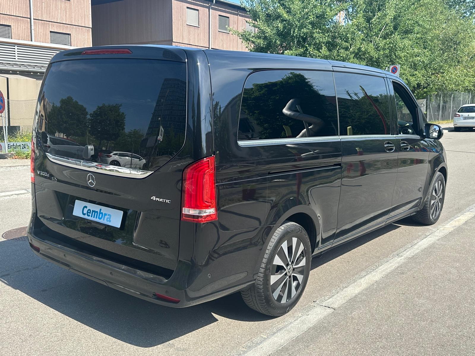 MERCEDES-BENZ V 300 d extralang Avantgarde 4Matic 9G-Tronic-image-4