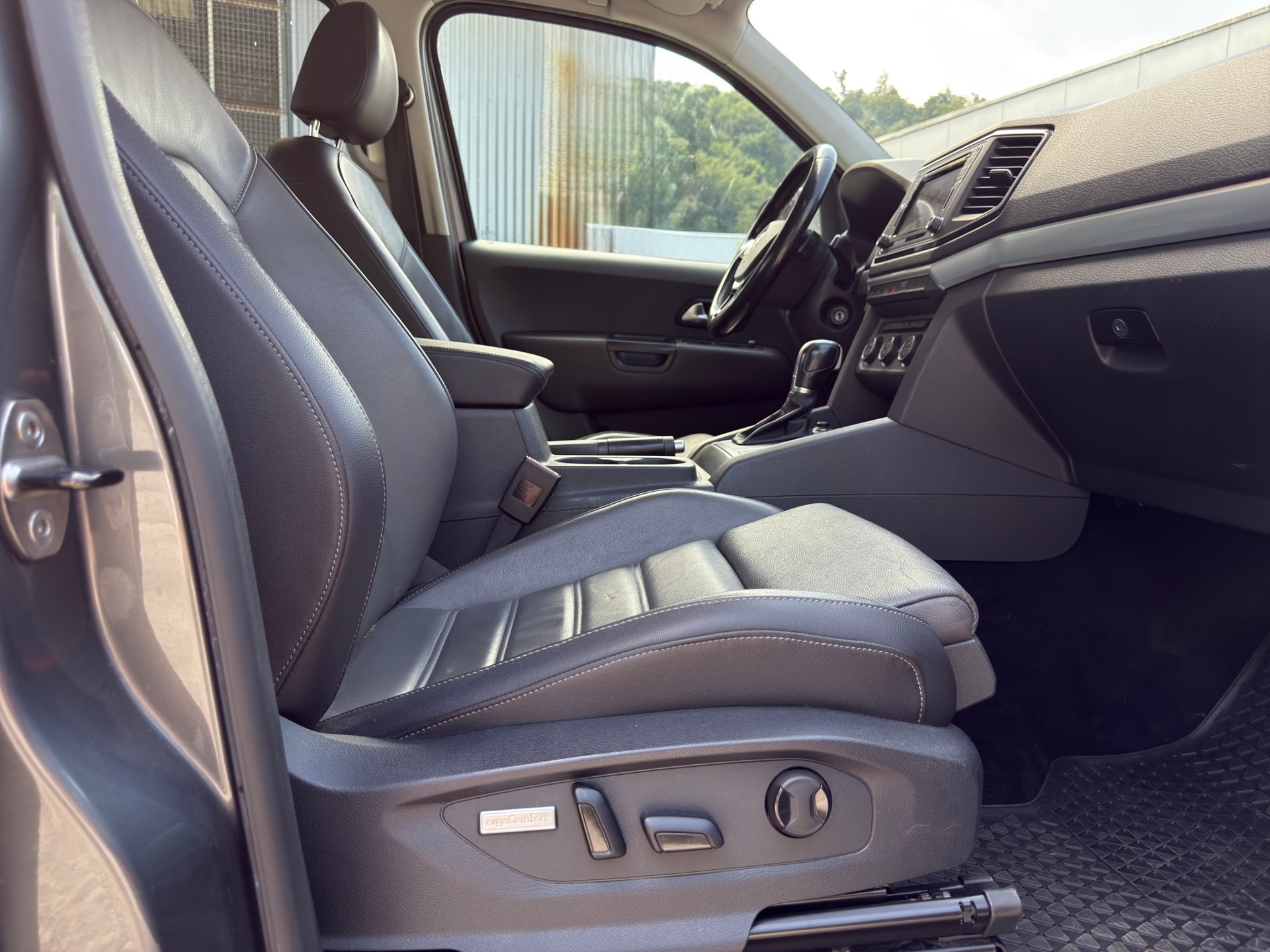 VW Amarok 3.0TDI Highline 4Motion Automatic-image-12