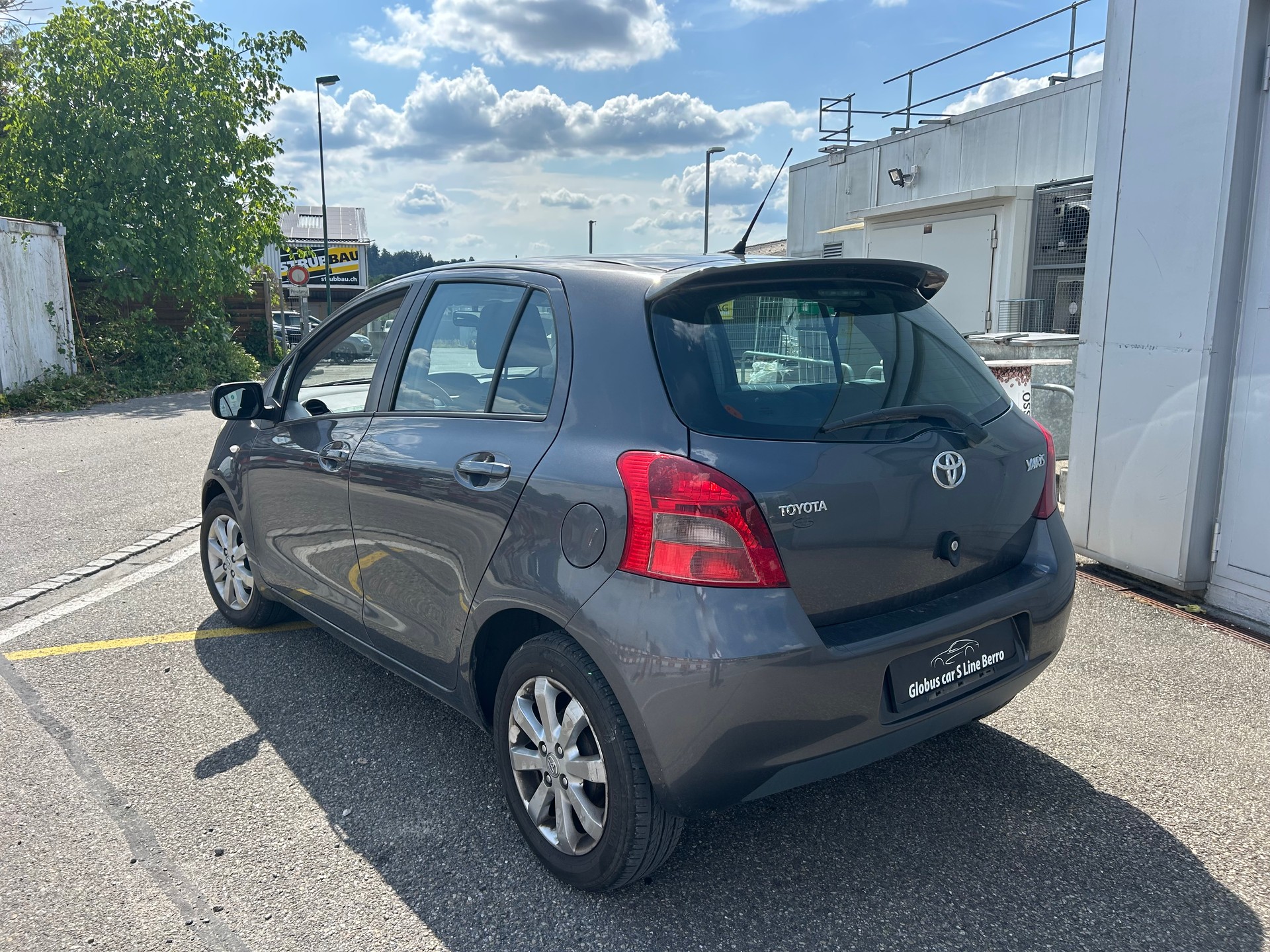 TOYOTA Yaris 1.3 Linea Sol-image-6
