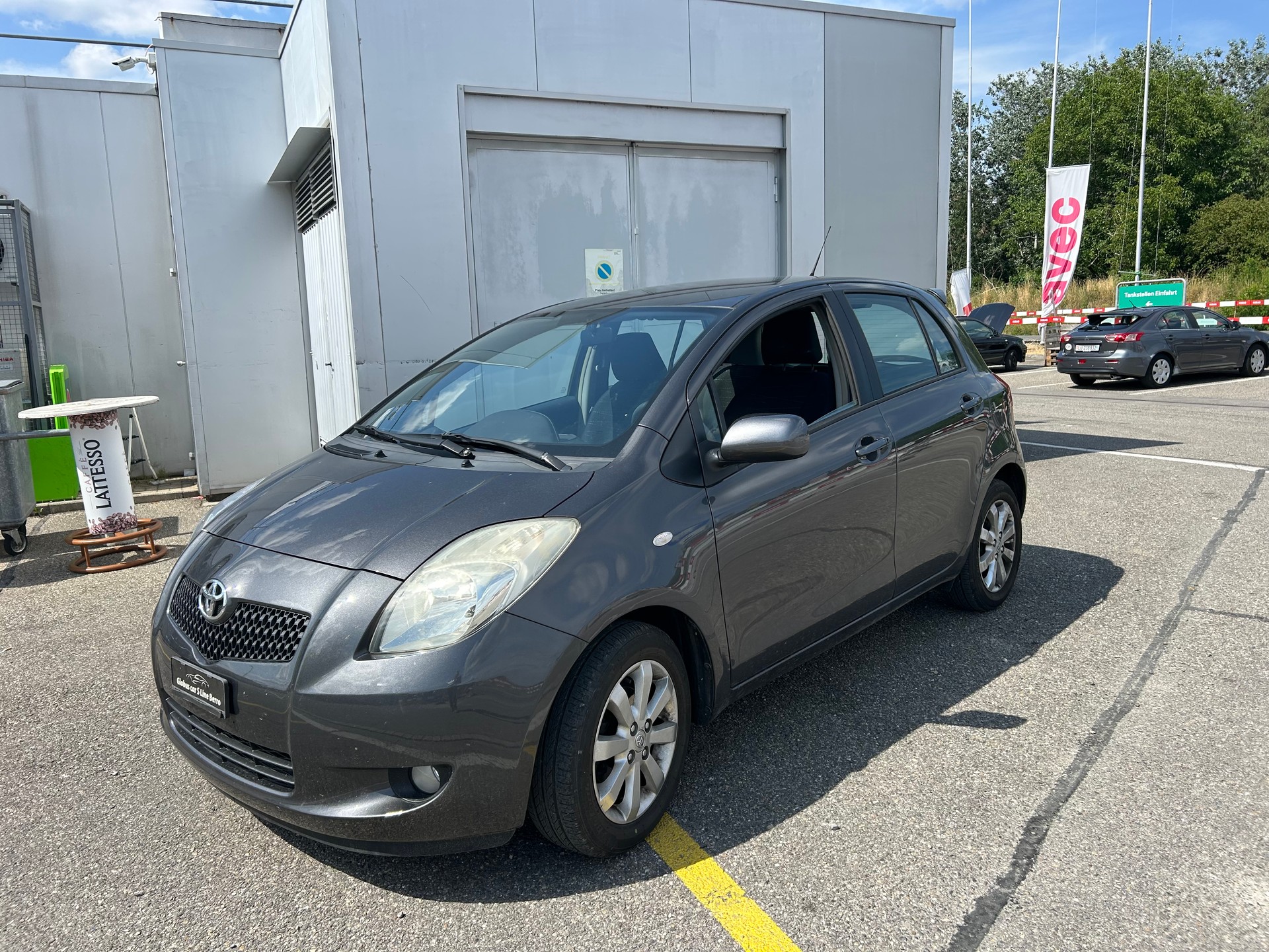 TOYOTA Yaris 1.3 Linea Sol-image-7