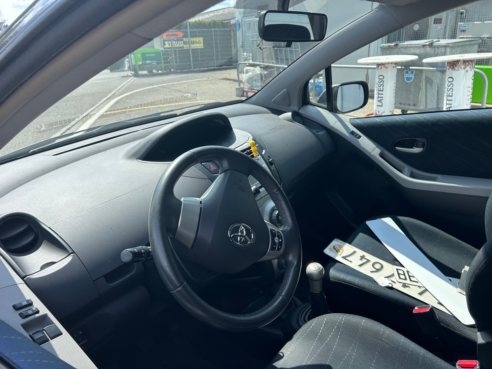 TOYOTA Yaris 1.3 Linea Sol-image-10