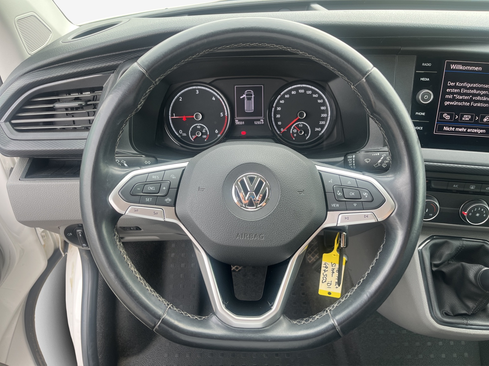 VW T6.1 2.0 TDI Entry-image-9