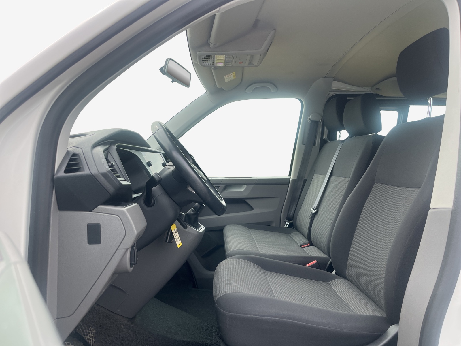 VW T6.1 2.0 TDI Entry-image-7