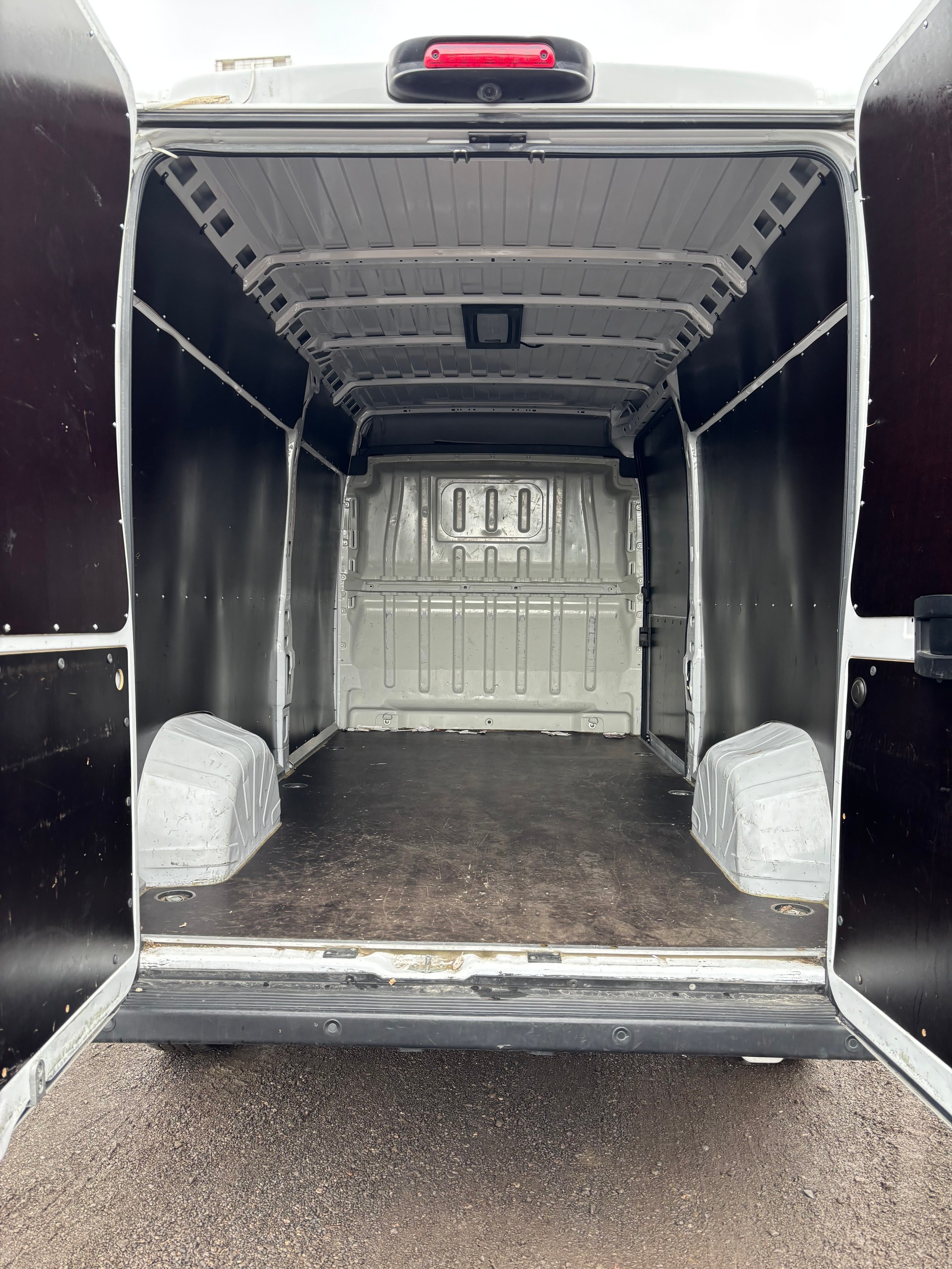 FIAT E-Ducato 35 47kWh L3H2-image-10