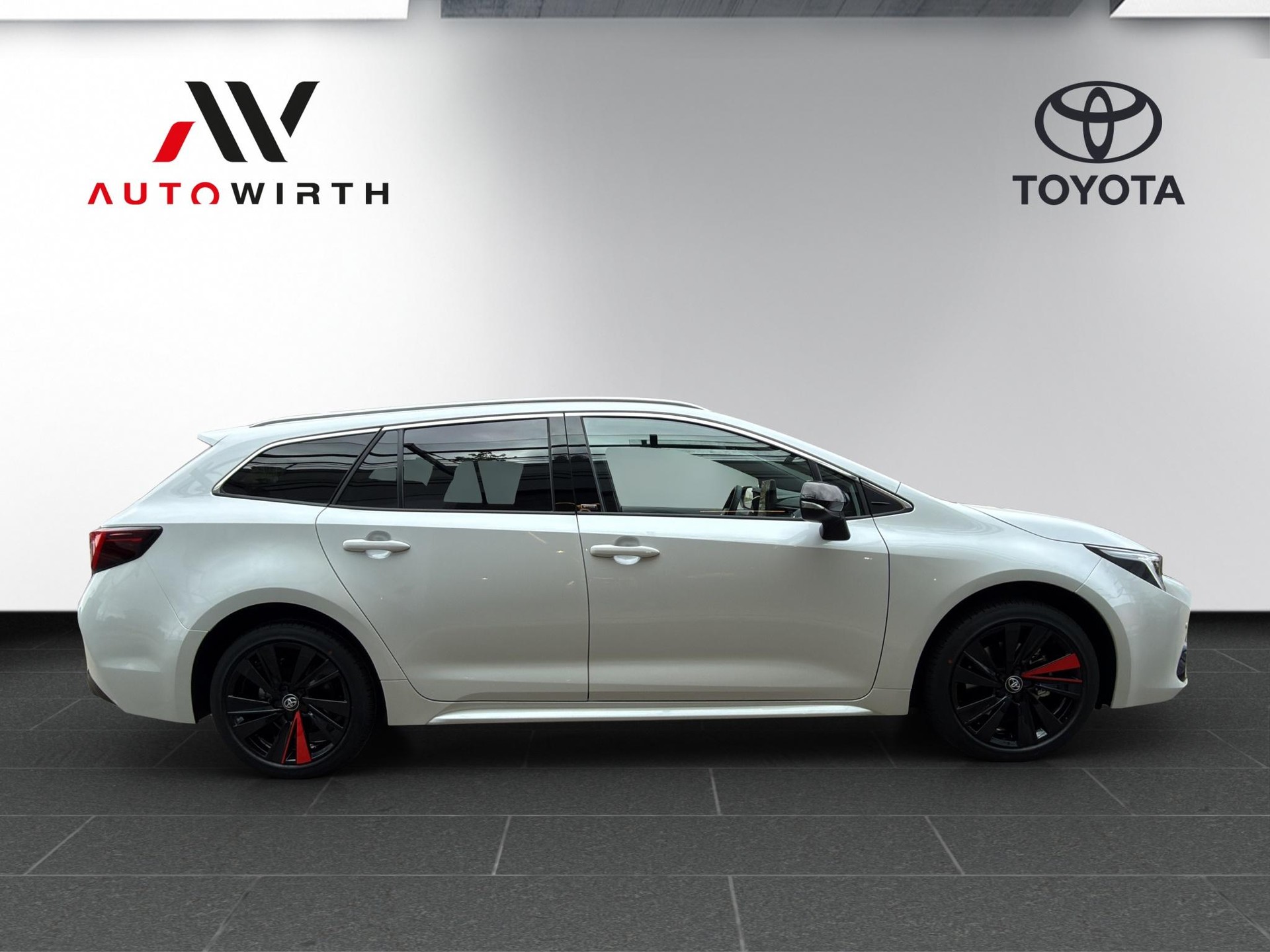 TOYOTA Corolla Touring Sports 2.0 HSD Swiss Edition-image-3