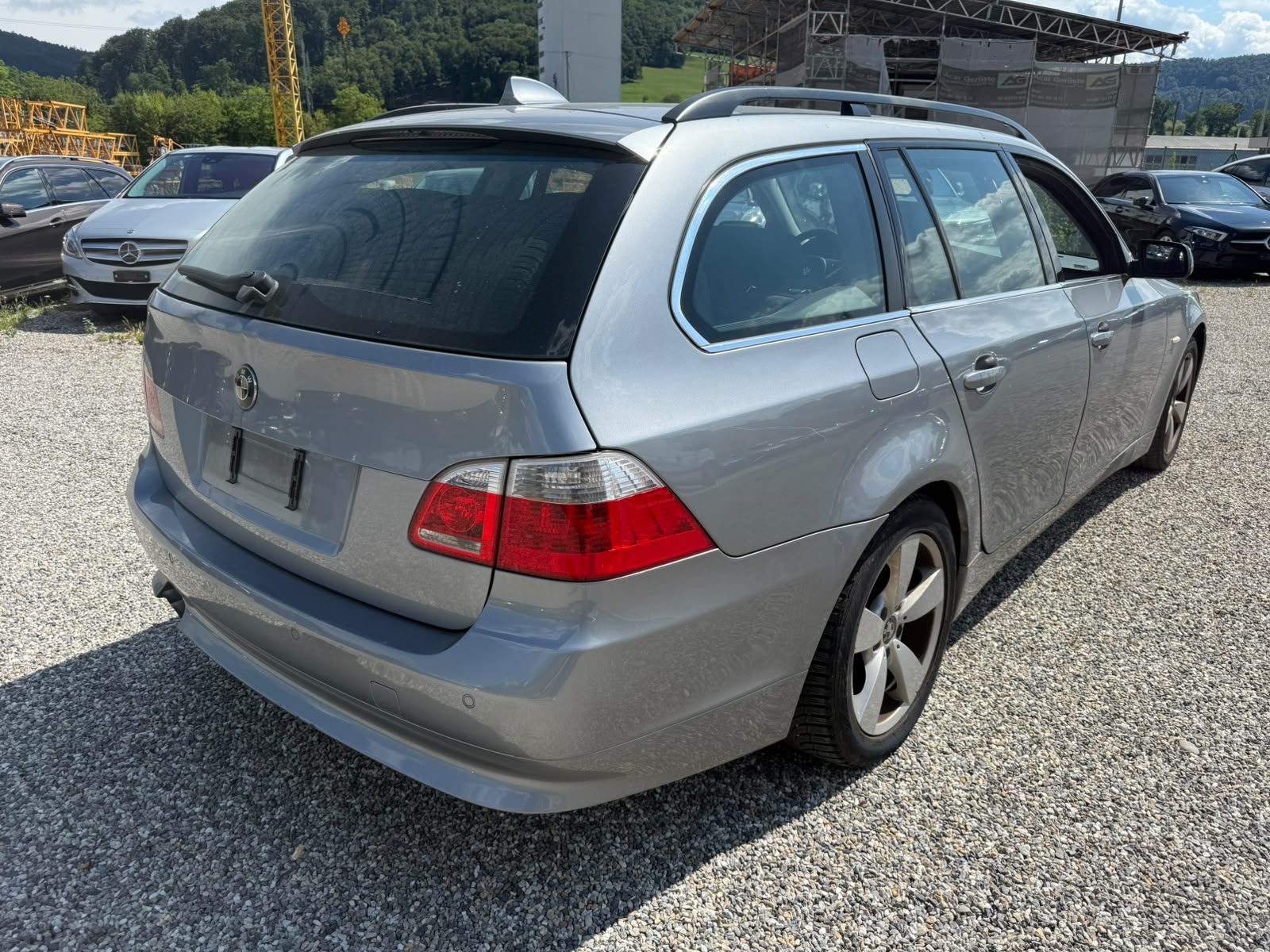 BMW 525xi Touring-image-7