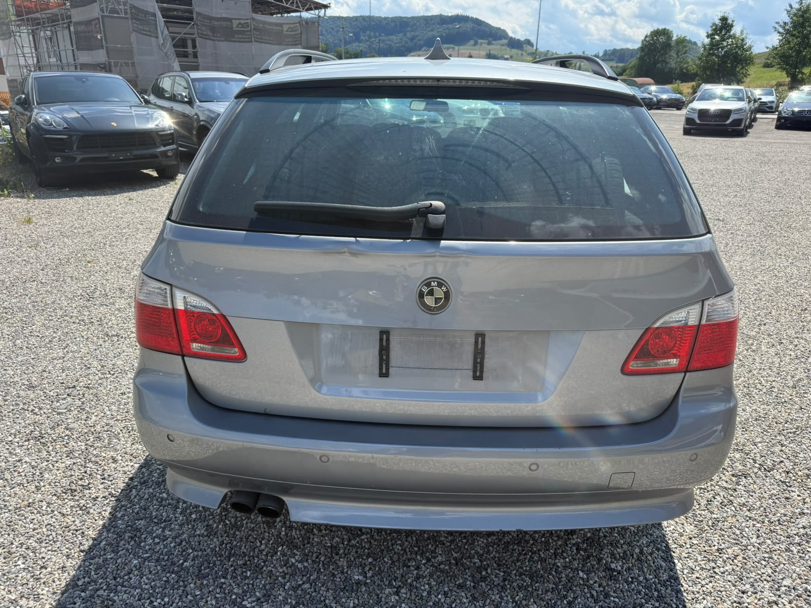 BMW 525xi Touring-image-5
