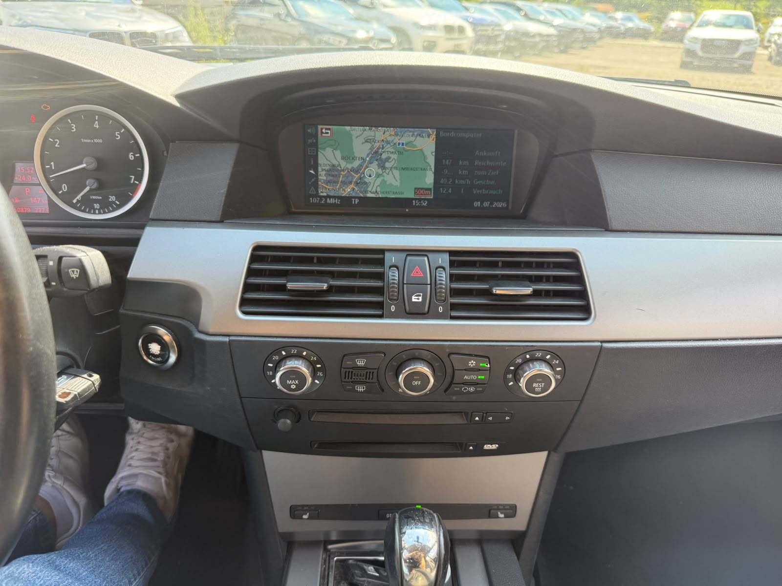 BMW 525xi Touring-image-17