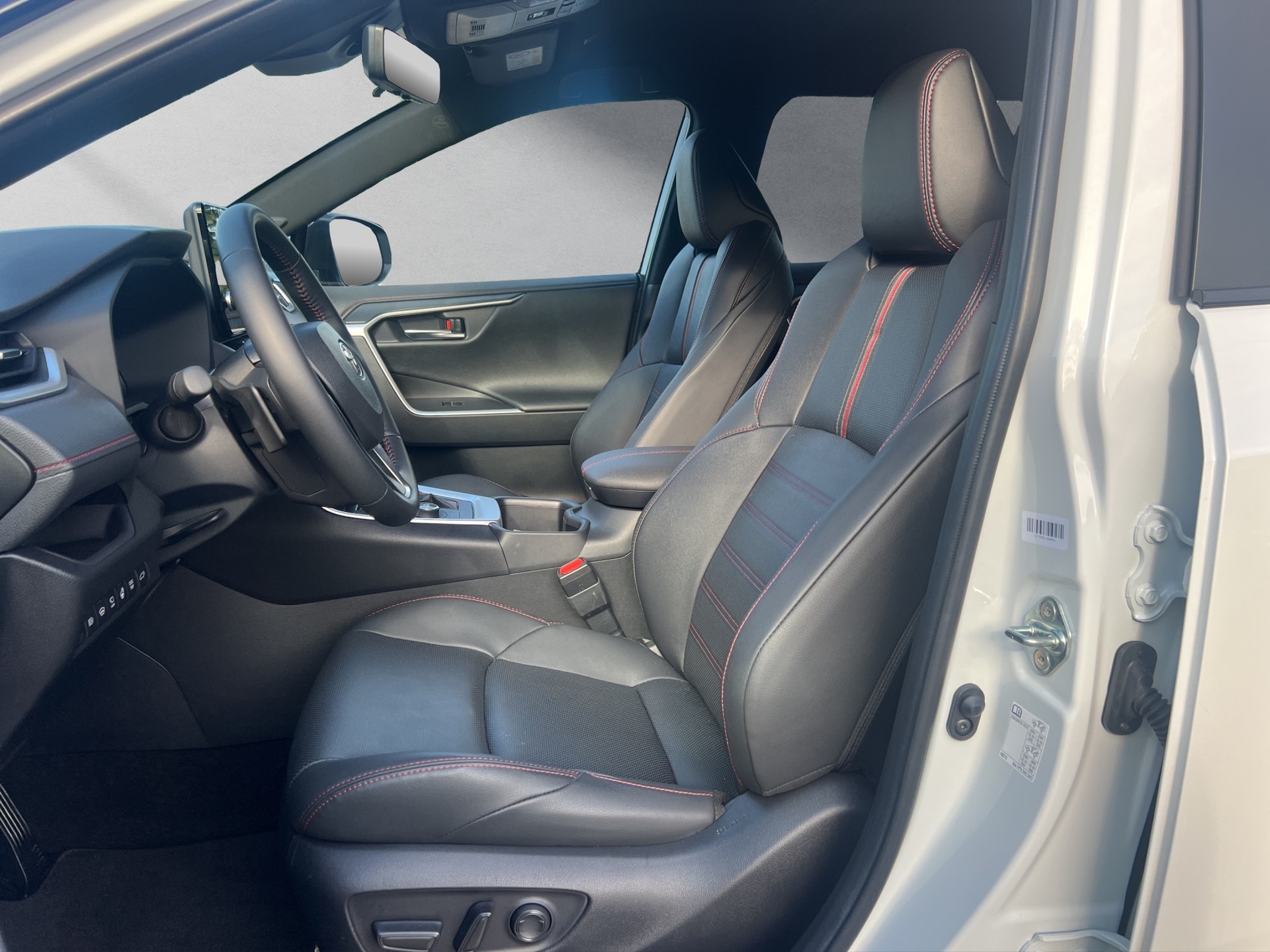 TOYOTA RAV4 2.5 Plug-In-Hybrid Platinum-image-8