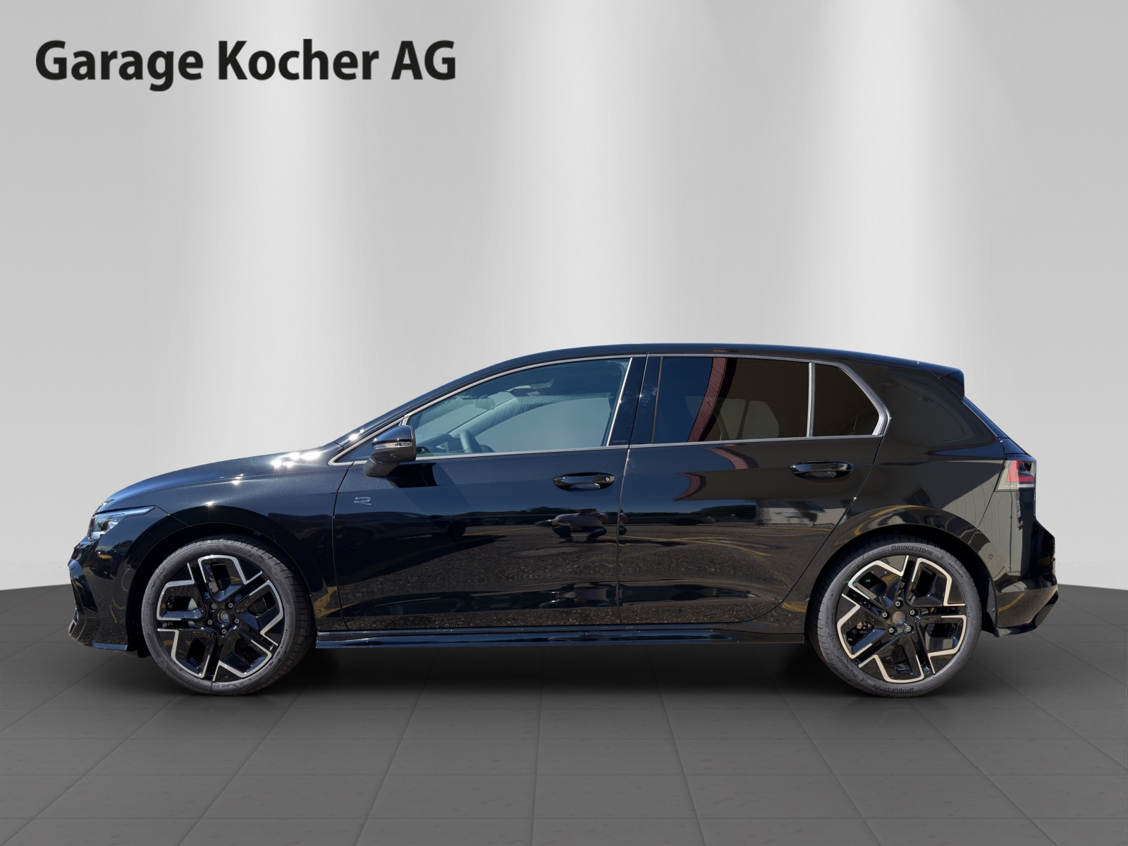 VW Golf 1.5 e TSI mHEV R-Line DSG-showroom-element-2