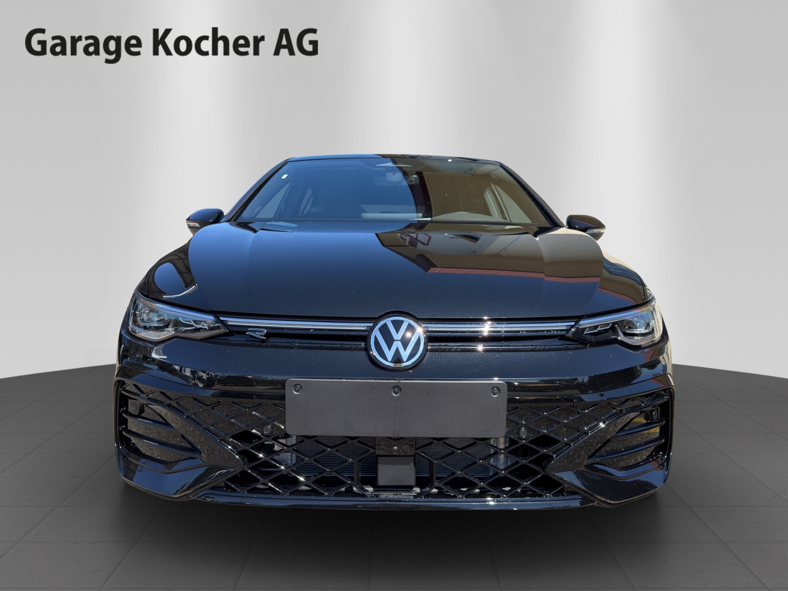 VW Golf 1.5 e TSI mHEV R-Line DSG-showroom-element-1