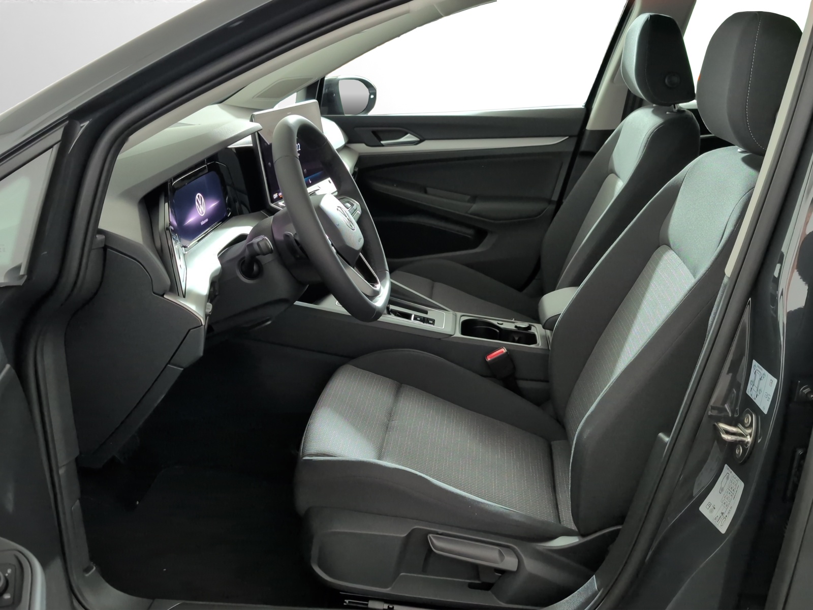 VW Golf 1.5 e TSI mHEV Value DSG-image-5