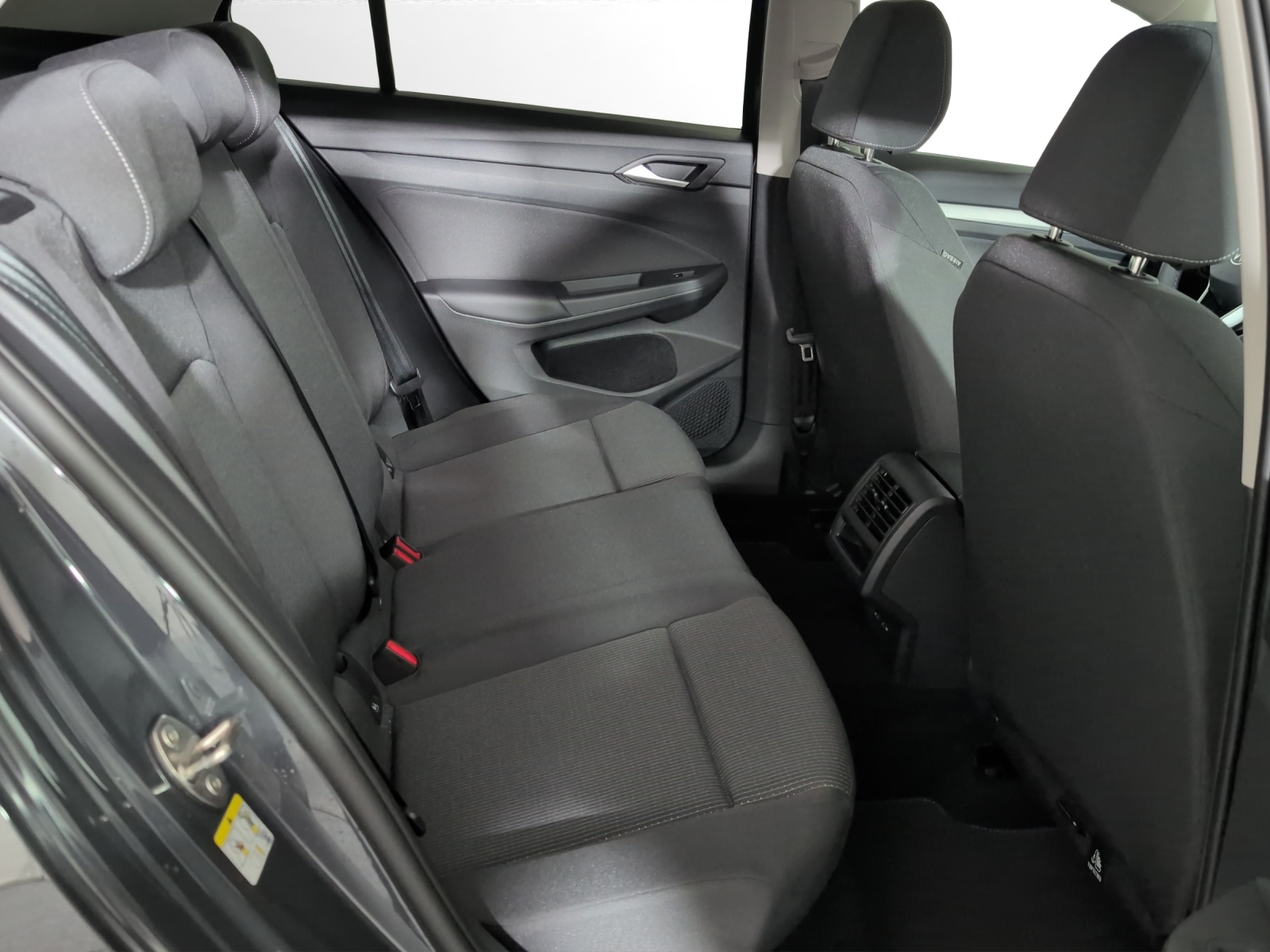 VW Golf 1.5 e TSI mHEV Value DSG-image-8