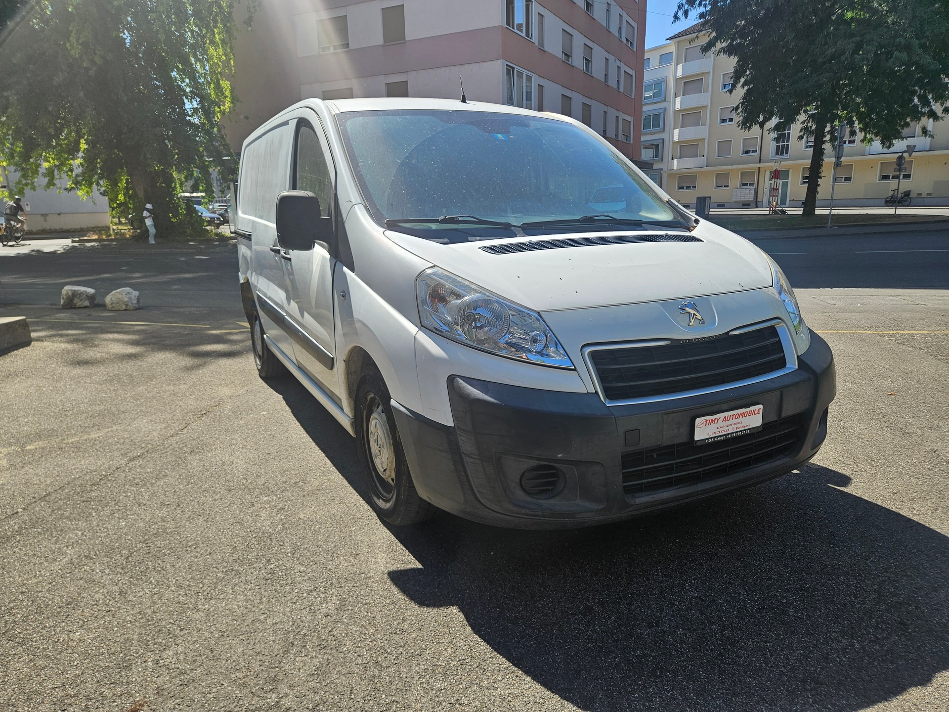 PEUGEOT Expert 2.0 HDi 229 L2H1-image-1