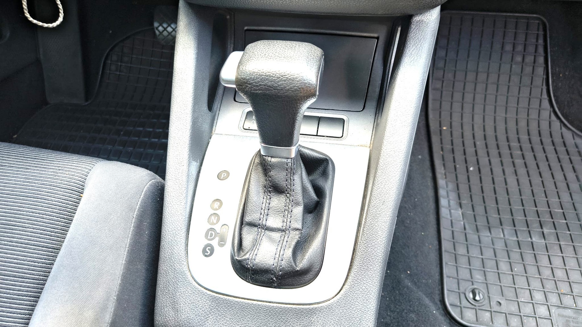 VW VW Golf 1.6-image-6