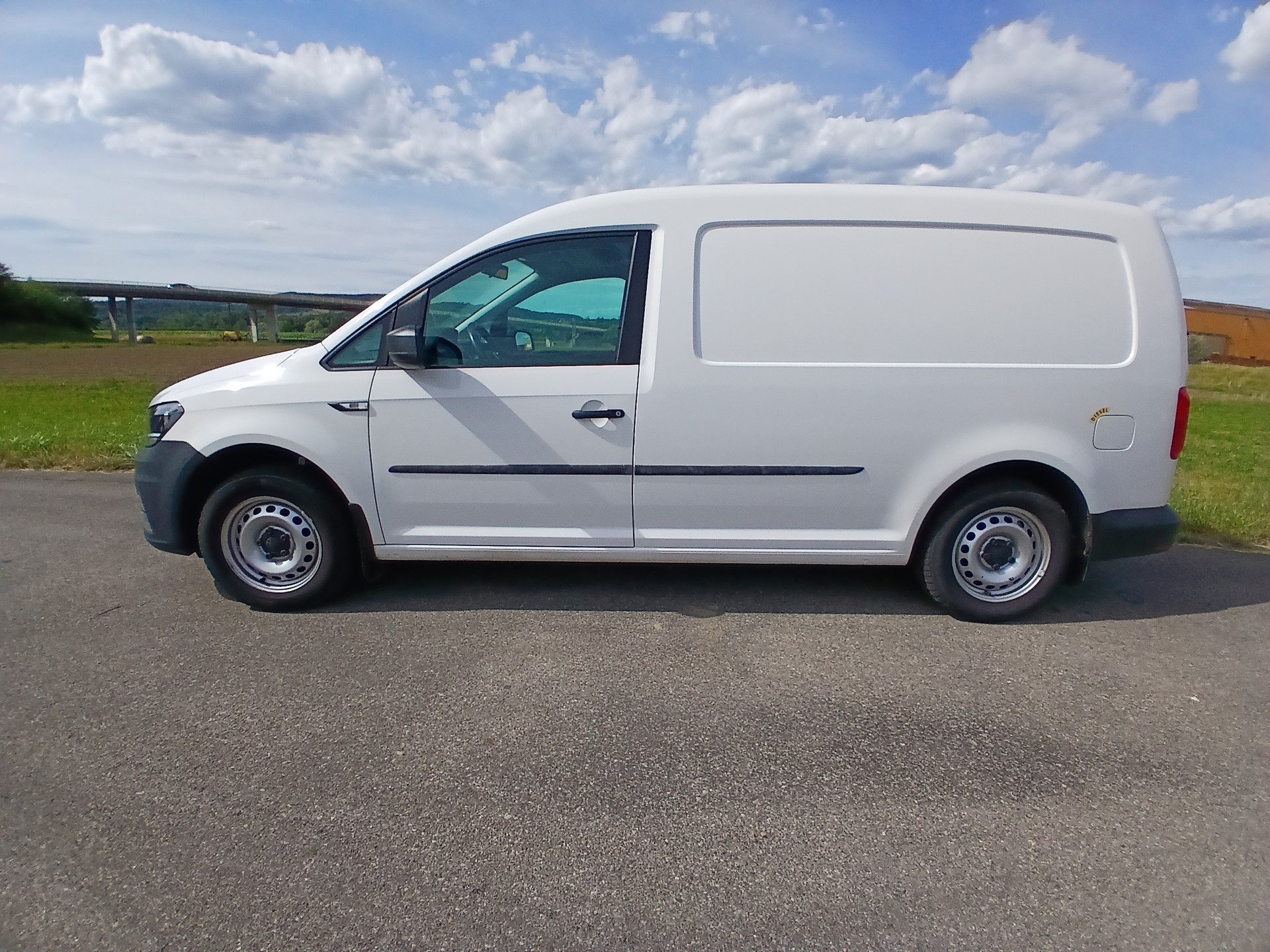 VW Caddy Maxi 2.0TDI BlueMotion Technology DSG-image-1