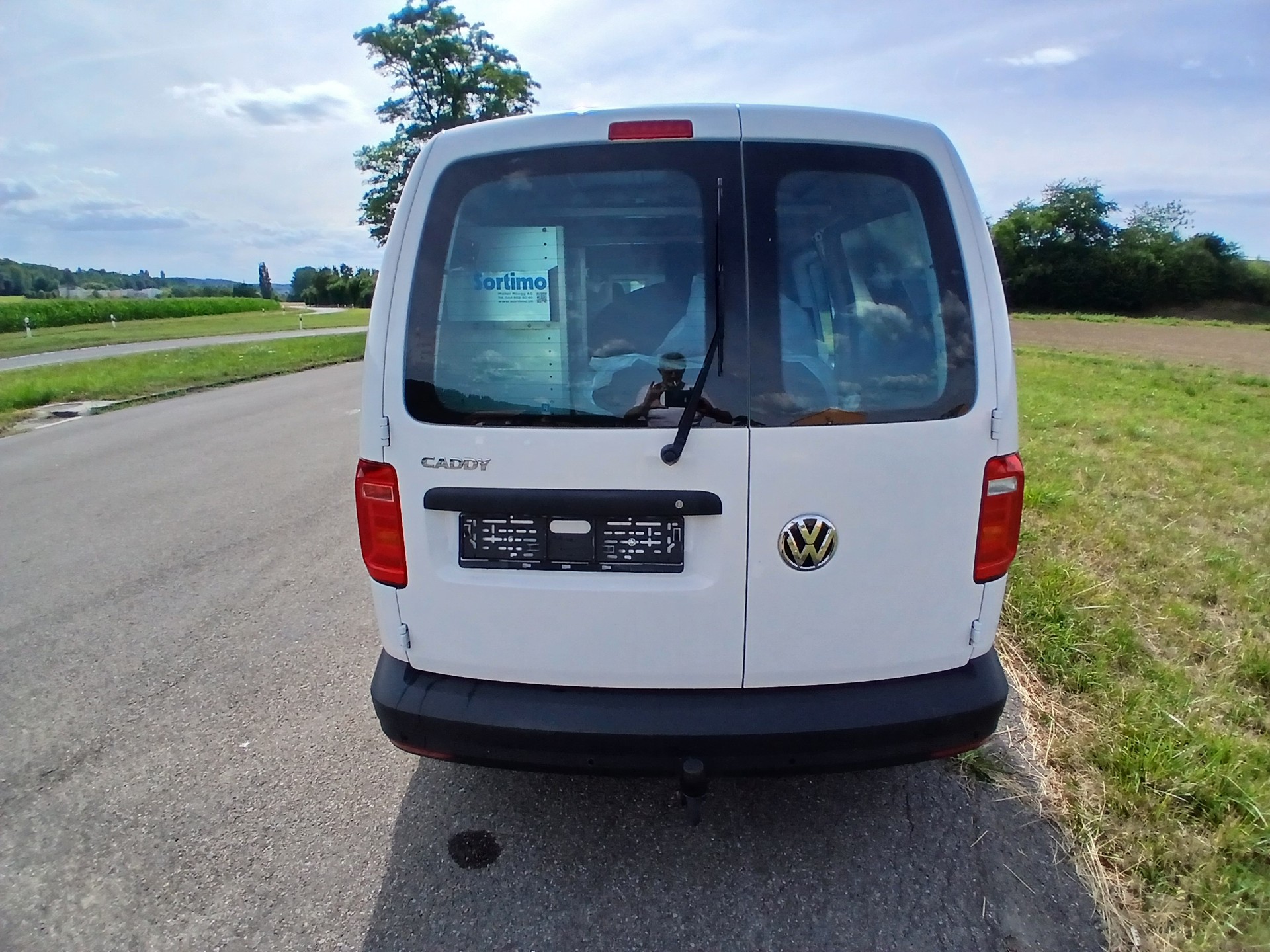 VW Caddy Maxi 2.0TDI BlueMotion Technology DSG-image-3