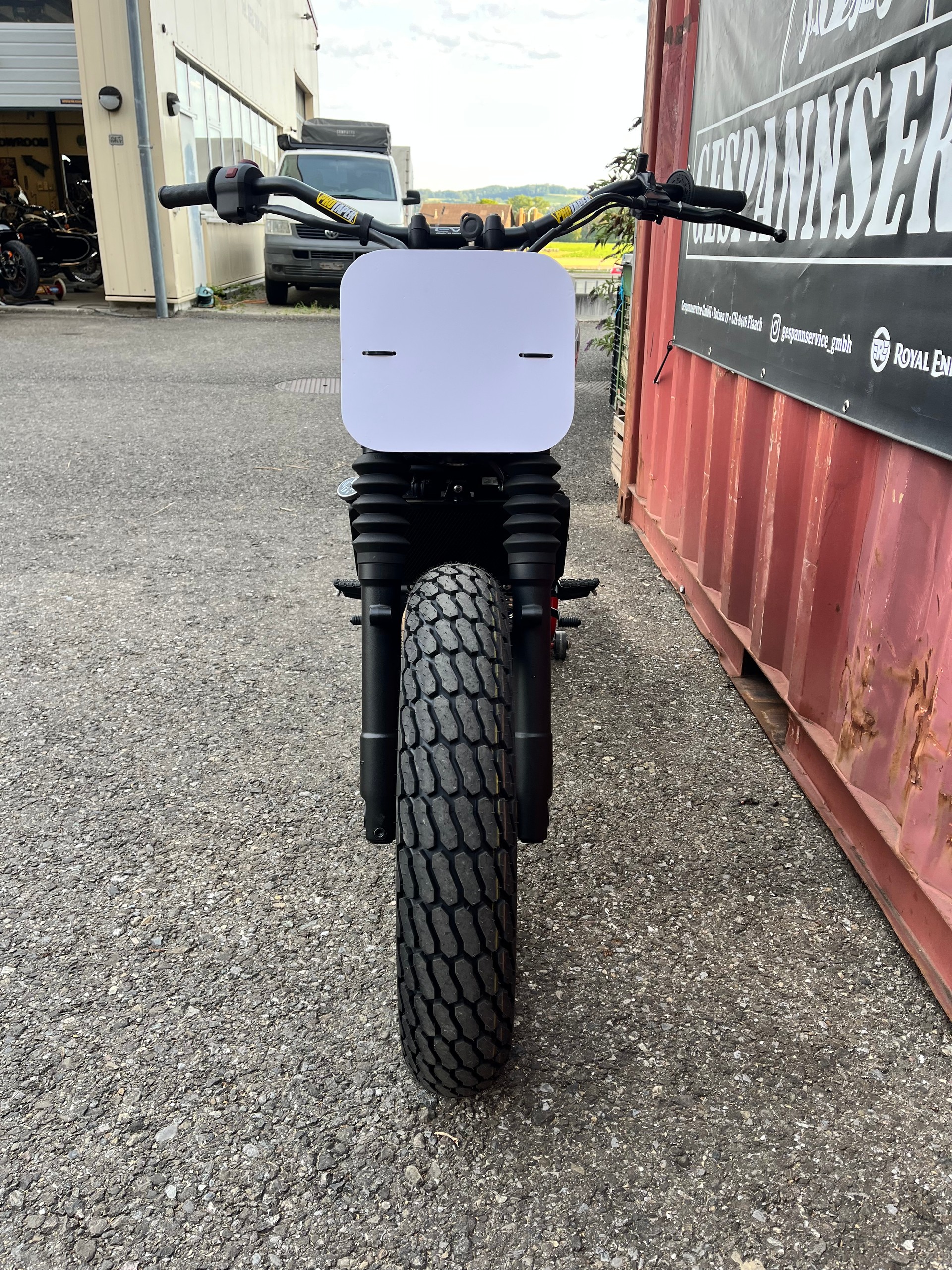 ROYAL ENFIELD Guerrilla 450 Base-image-8